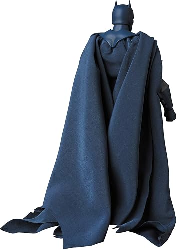 Medicom DC Comics: Batman Hush Mafex Action Figure - 3