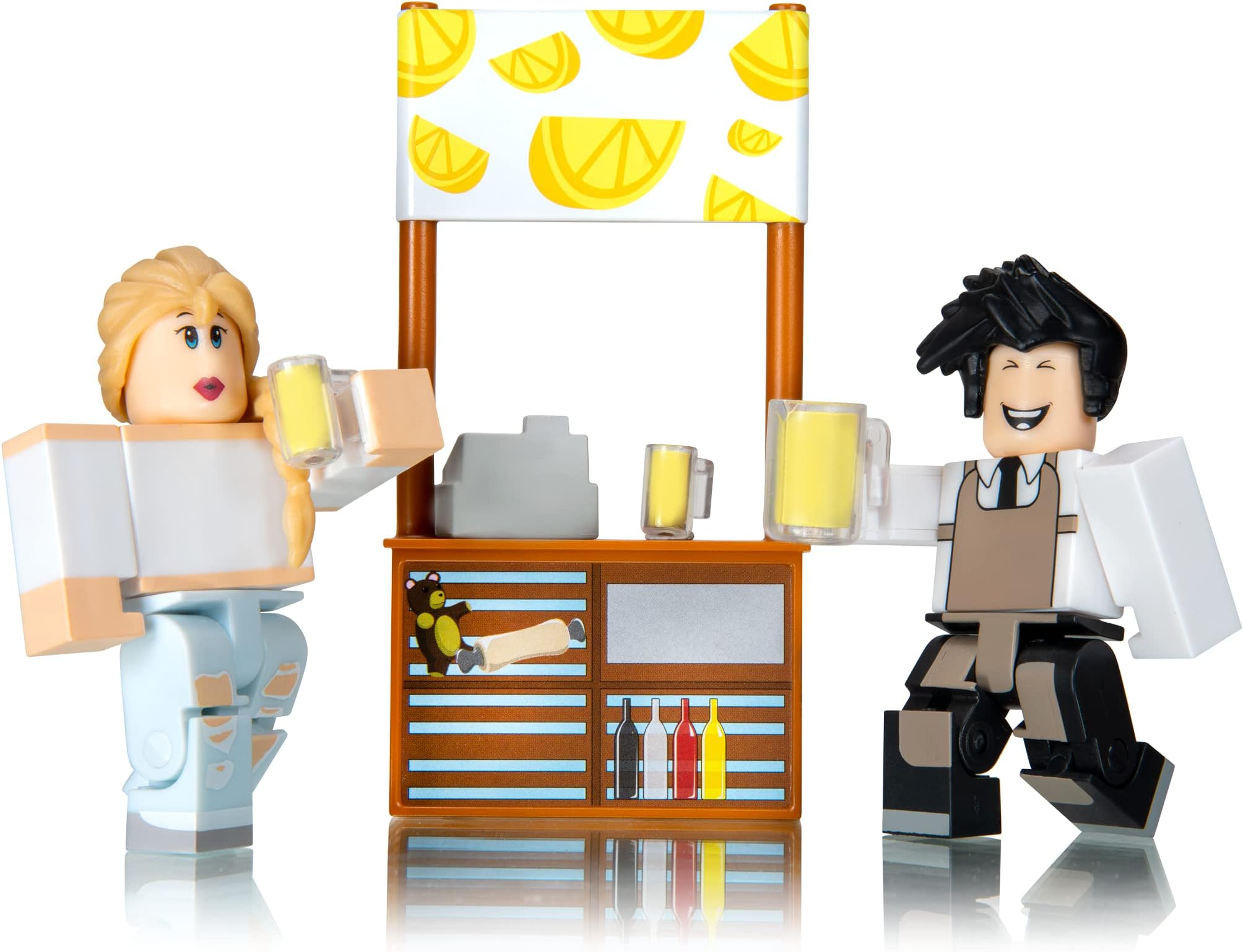 Celebrity Collection - Adopt Me: Lemonade Stand-Game-Pack [Includes Exclusive Virtual Item]