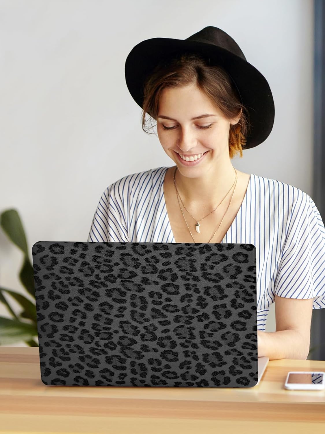 Seorsok Compatible with MacBook Air 13 Inch Case 2022 2021 2020-2018 Release A1932 A2179 M1 A2337,Elegant Leopard Grain Leather Plastic Hard Shell Case with Keyboard Cover,Black Grey