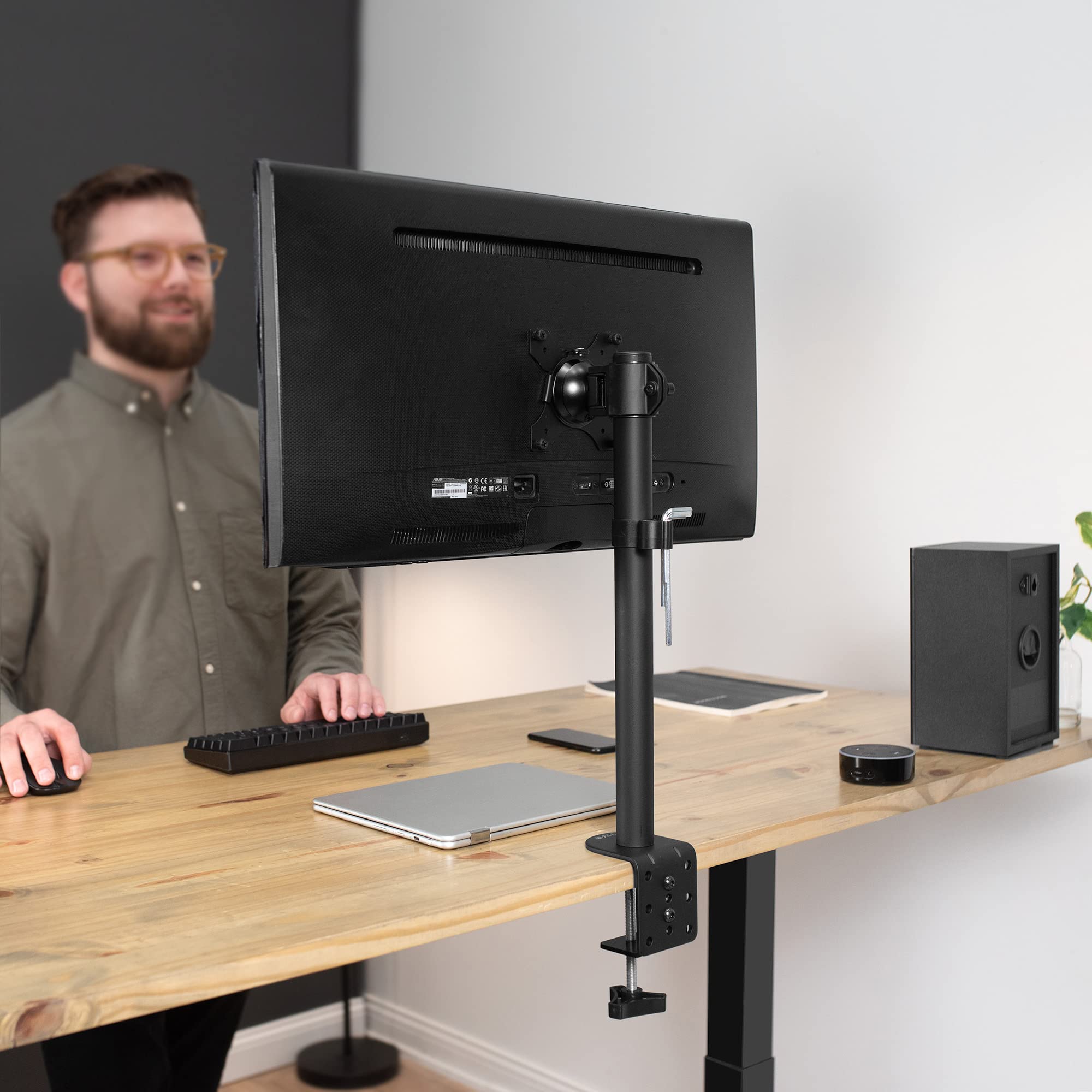 VIVO Stand-V101H - Supporto da scrivania con braccio a molla pneumatica, adatto a schermi standard da 17 a 32 o Ultrawides da 43 fino a 12 kg con VESA massimo 200 x 100 mm, con STAND-V101H
