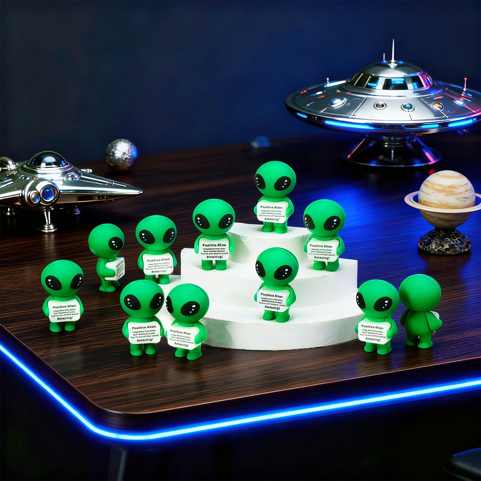 Soulchen 50 Pcs Employee Inspirational Gifts Mini Cool Alien Animal Decor Positive Rubber Alien for Daily Encouragement Self Affirmation UFO Geeky Decor