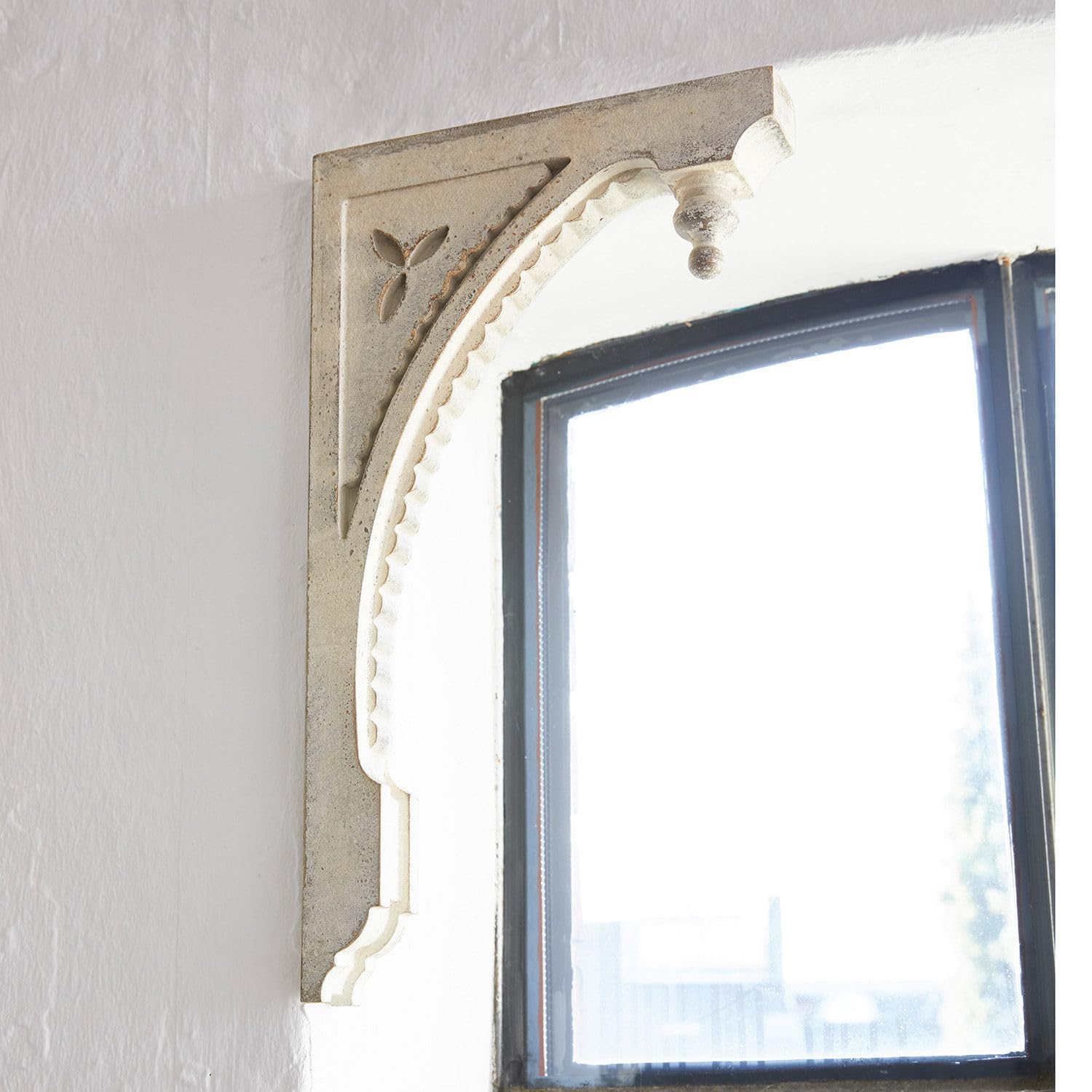 Loberon Bizue Coppia di Ornamenti da Parete - in poliresina - Affascinante Stile Shabby Chic, Bianco Antico