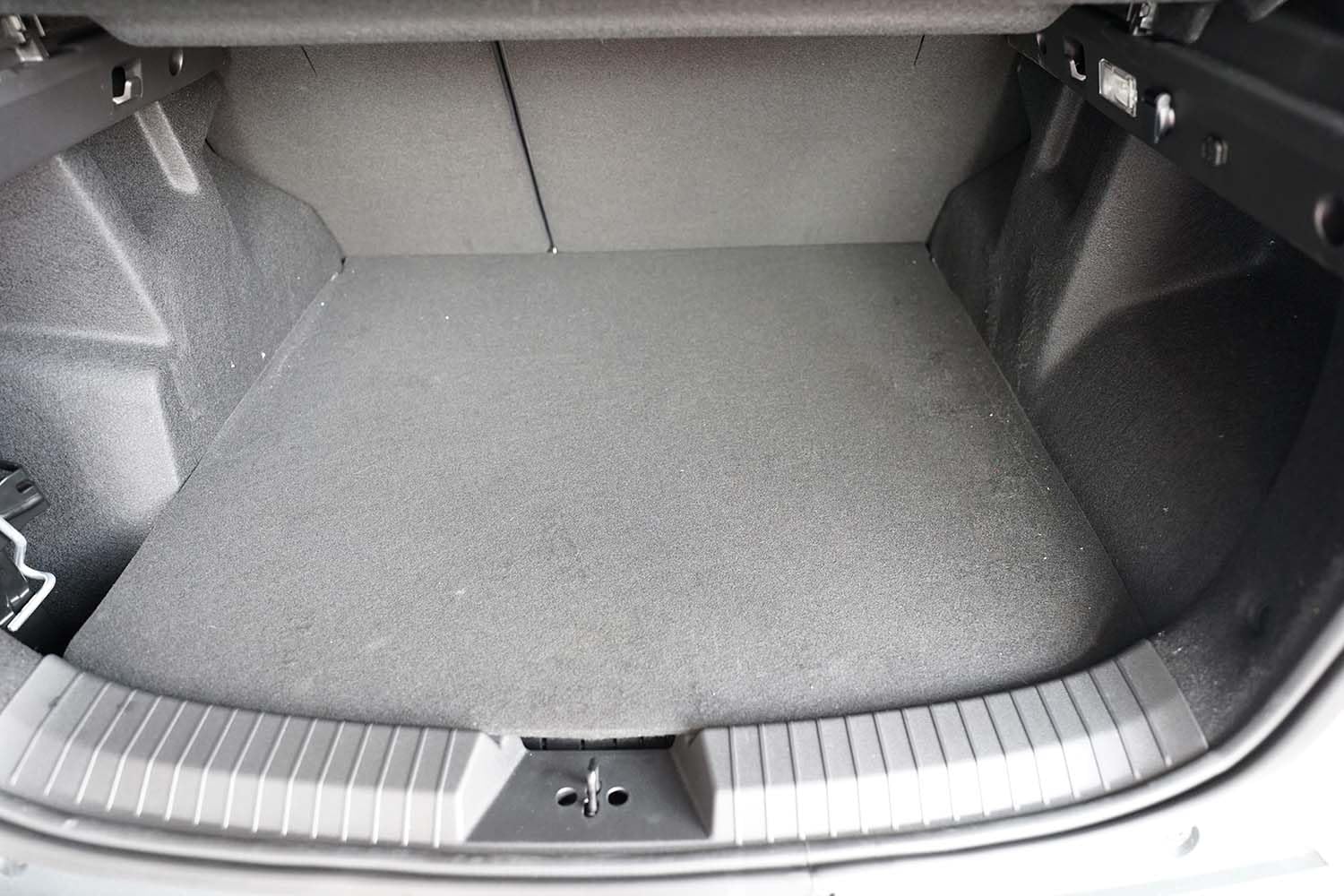 MTM Vasca Baule per Dacia Duster III (anche Mild-Hybrid/Full Hybrid) 06.2024- Protezione Bagagliaio su Misura con Antiscivolo, Resistente, Facile da Lavare e Inodore, cod. 11679