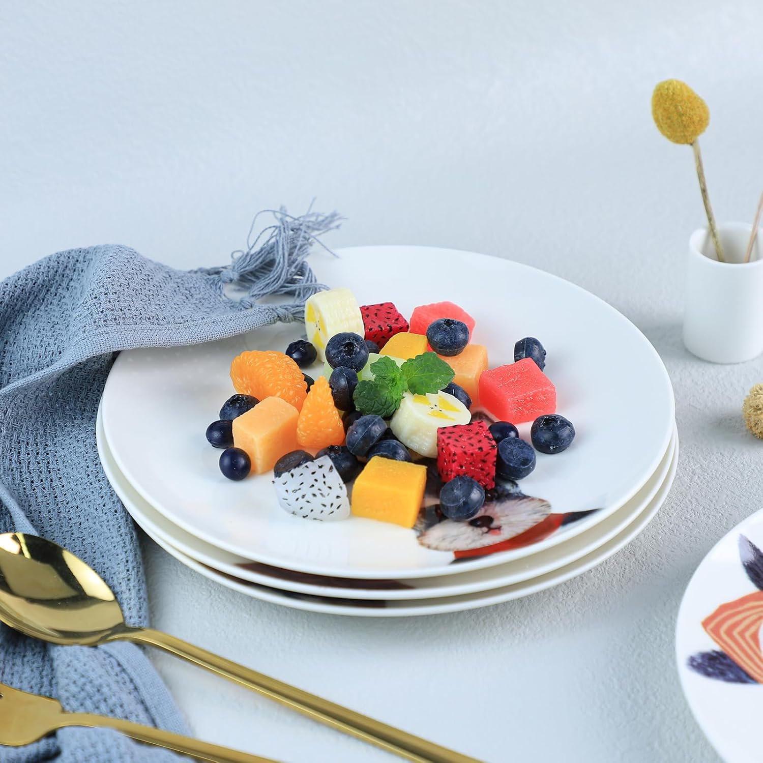 Cute Cartoon Animals Pattern Ceramic Salad Plates, Pasta Plates, Fruit Plates, Appetizer Plates, Dessert Dishes,Dinner Plates, Holiday Plates, Set of 4-Retro Dogs-8 Inch