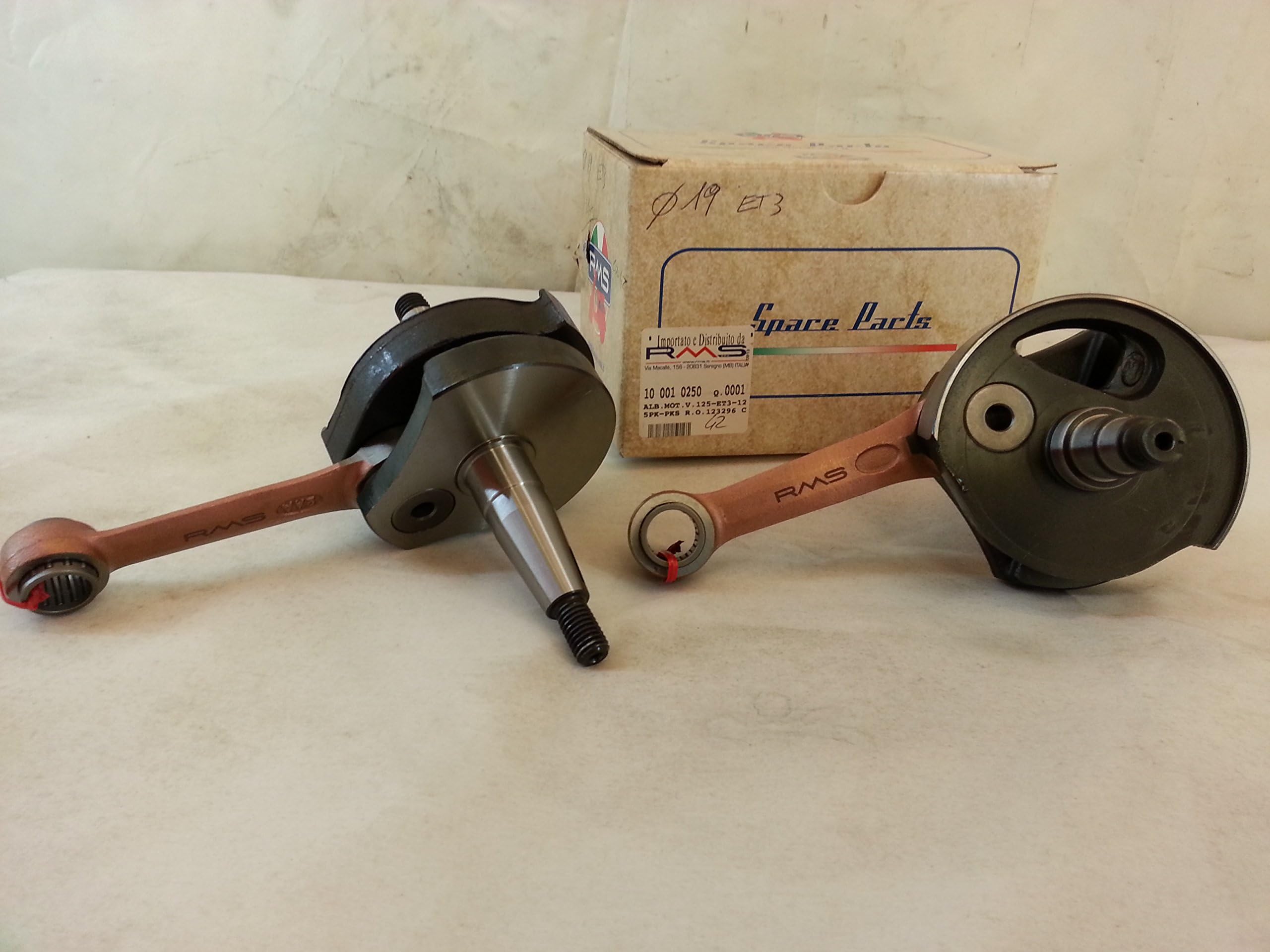 Cigüeñal compatible con Vespa Primavera 125 para motor Vespa 125 Primavera-ET3-PK cono árbol ventilador diámetro 19 mm marca RMS código 100010250