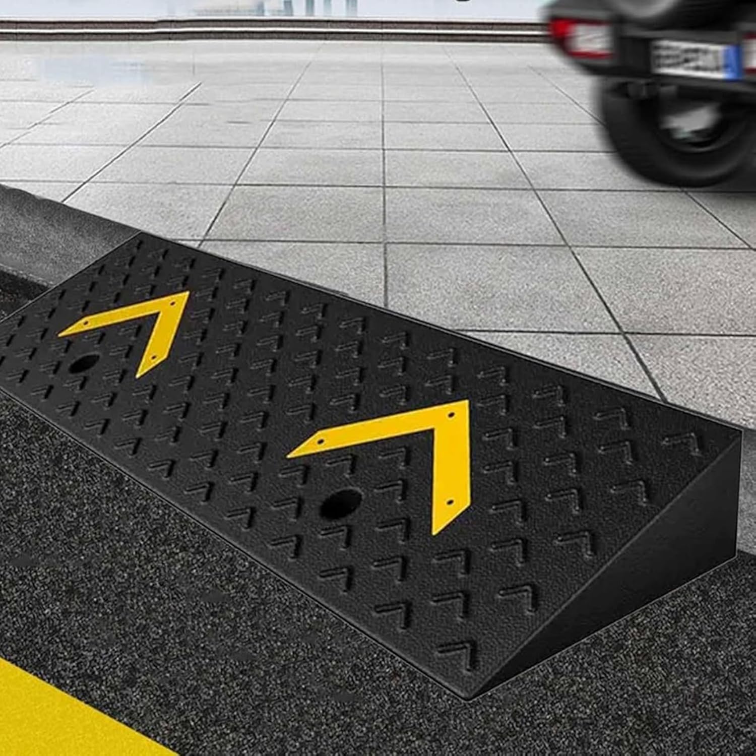 Generico Rampa Portatile in Gomma Resistente per sedie a rotelle - Superficie Antiscivolo per Auto, Biciclette e Scooter, ausilio per la Mobilità di Facile Accesso, Ideale per Uso Interno/Esterno, su