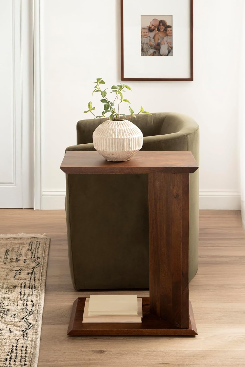 Kate and Laurel Thaxter Modern Mango Wood C-Table, 20 x 10 x 28, Walnut Brown, Transitional Wooden C-Shaped Table for Use as Bedroom Nightstand or Living Room Decor