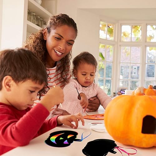 Miniatura 5 de Outus 48 piezas de papel para rascar de Halloween, adornos de Halloween para manualidades, arte colorido para arañar, decoración de Halloween con 12