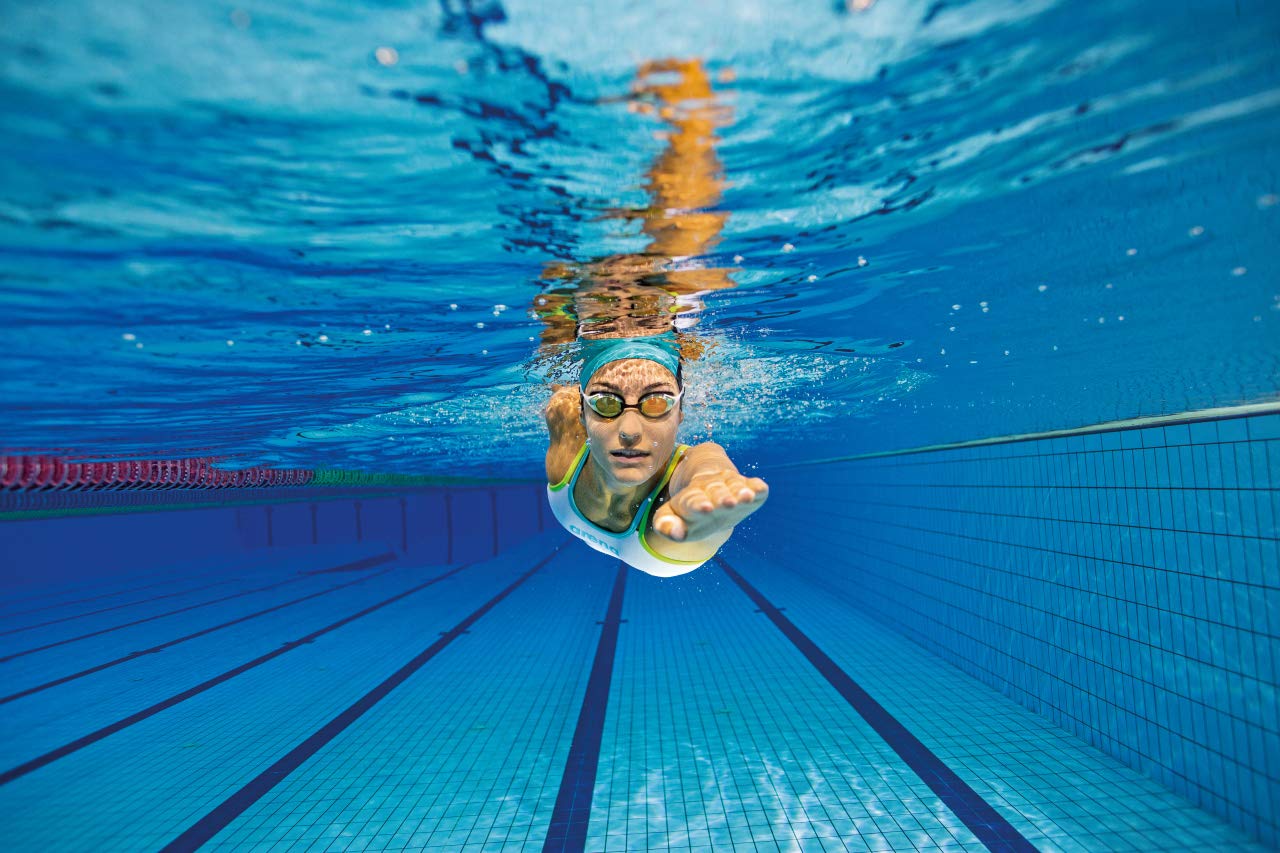 arena Cobra Original Swipe Gafas de Natación de Competición Unisex para Adultos, Gafas de Natación Lentes Antivaho, Protección UV, 4 Puentes Nasales Intercambiables