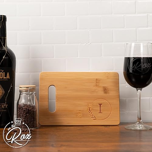 Vista 29 de Tablas de cortar personalizadas – Tabla de cortar pequeña con grabado con monograma (F) – Tabla de cortar de bambú personalizada de 9 x 6 pulgadas