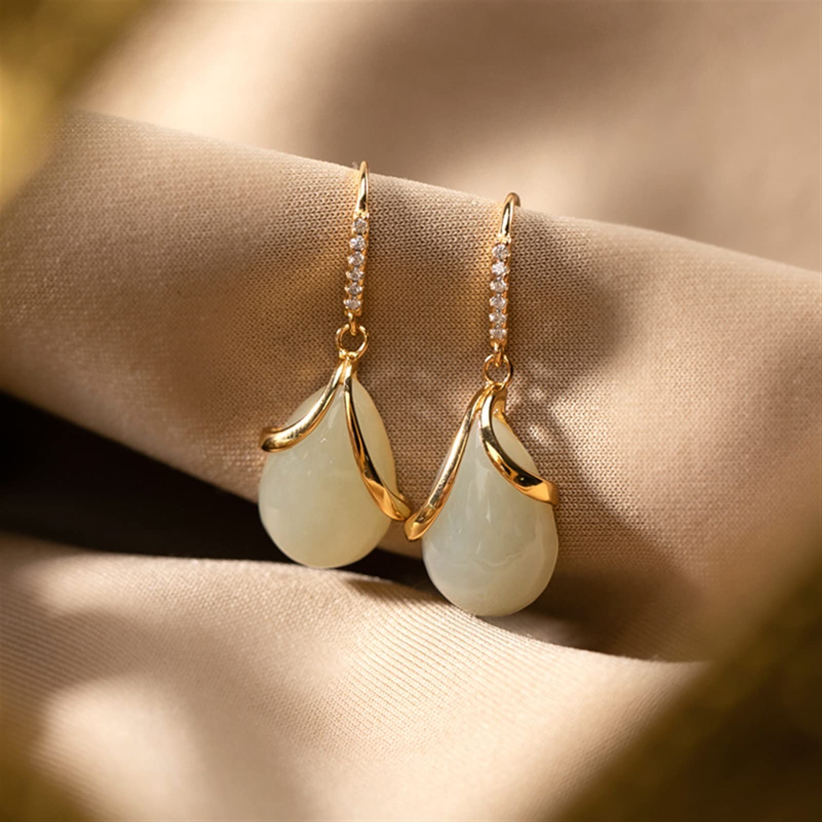 Pendientes de plata S925 chapados en oro con forma de gota de jade hetiano para mujer, joyería para novia, pendientes de plata