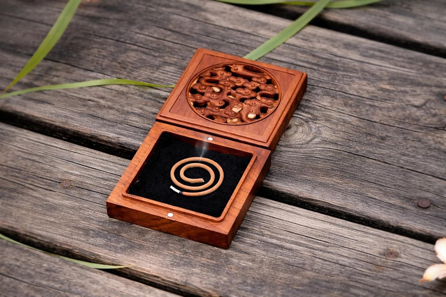 Cloud Carved Rosewood Incense Burner - Handmade Zen Home Decor