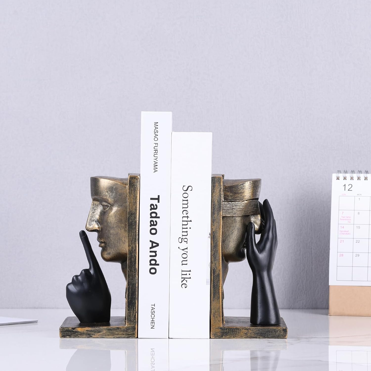 Abstract Face Sculpture Bookends Set of 2 – Modern Black and Gold Art Book Ends, Unique Decorative Statues for Bookshelf, Home Office & Library Decor (Black Gold)