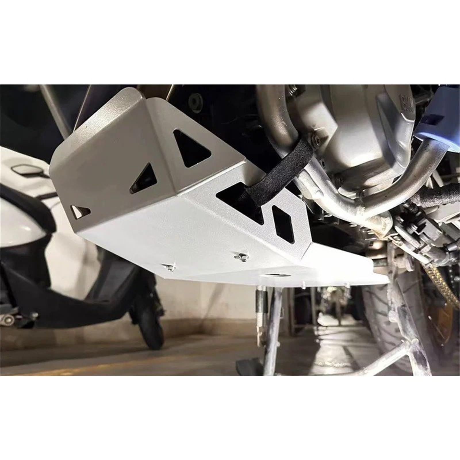 Givi AF5127 Windscherm BMW F750GS / F850GS / Adventure Givi AF5127 Windscherm BMW F750GS / F850GS / Adventure