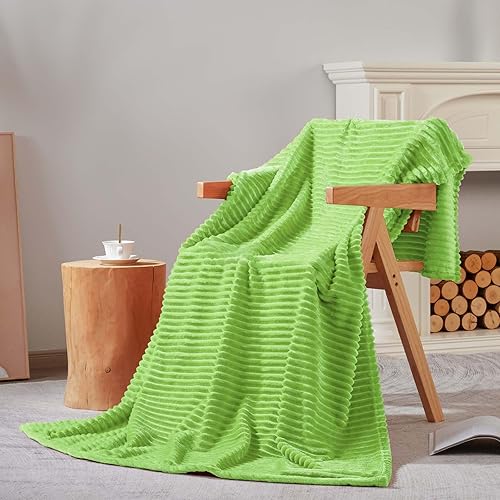 Miniatura 3 de Bnuitland - Manta de franela verde claro con bolsa de almacenamiento, 300 GSM, manta de sofá súper suave con patrón de rayas de forro polar para