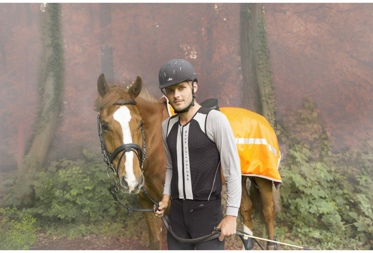 Equi-Theme Kids Rückenprotektor - Schutzweste Für Kinder Schwarz/Grau