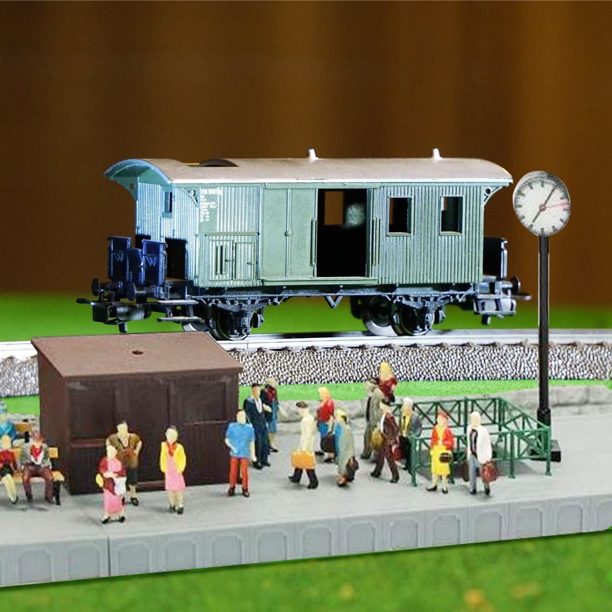 Personaggi modellini di persone, confezione da 25 figure in scala 1:87, modellino ferroviario misto dipinto passeggeri persone figure per case, scrivanie, salotti, cucine
