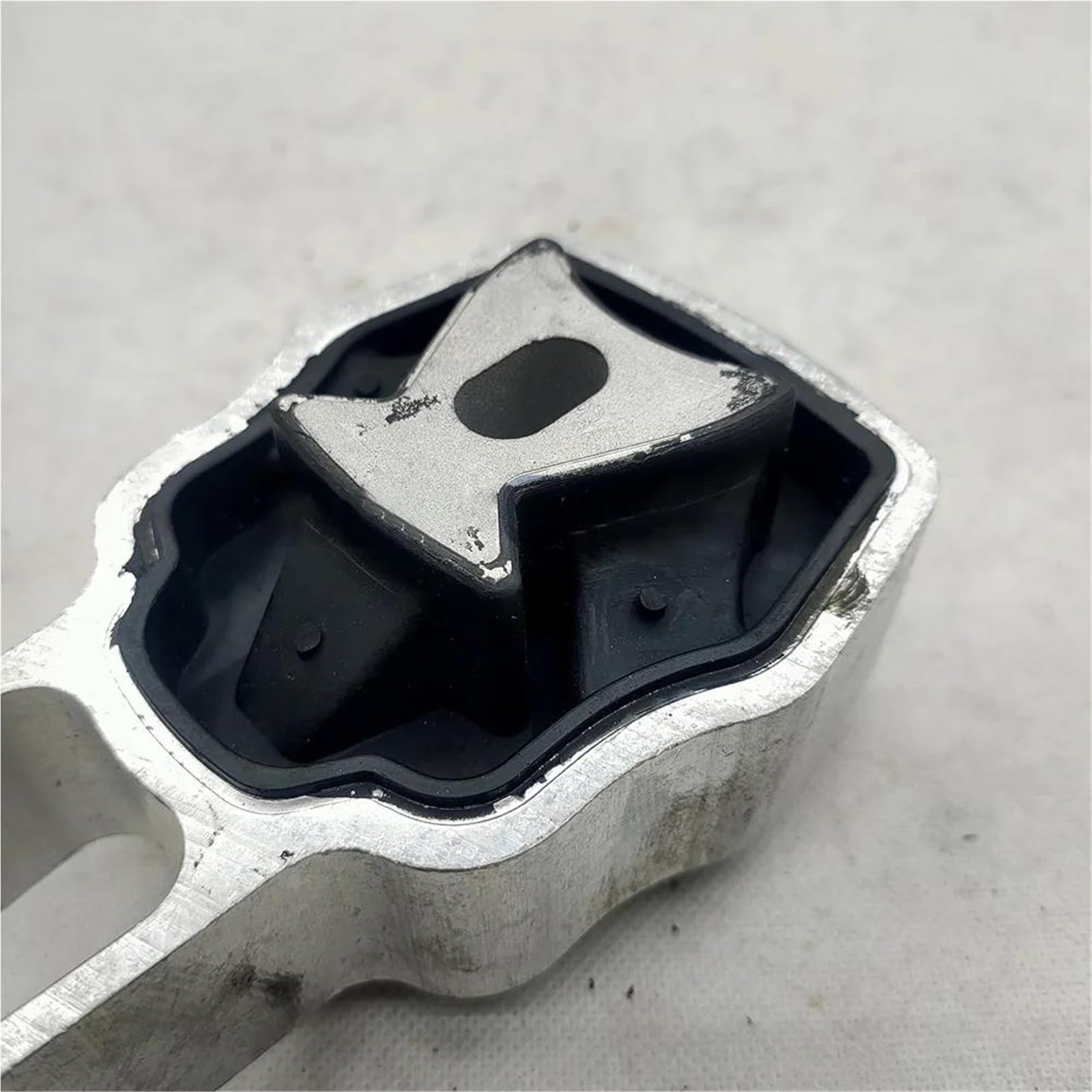 Generico Revisione del Motore Supporto Motore per Volvo S80 XC60 XC70 S60 V70 per Land per Rover LR2 30680474