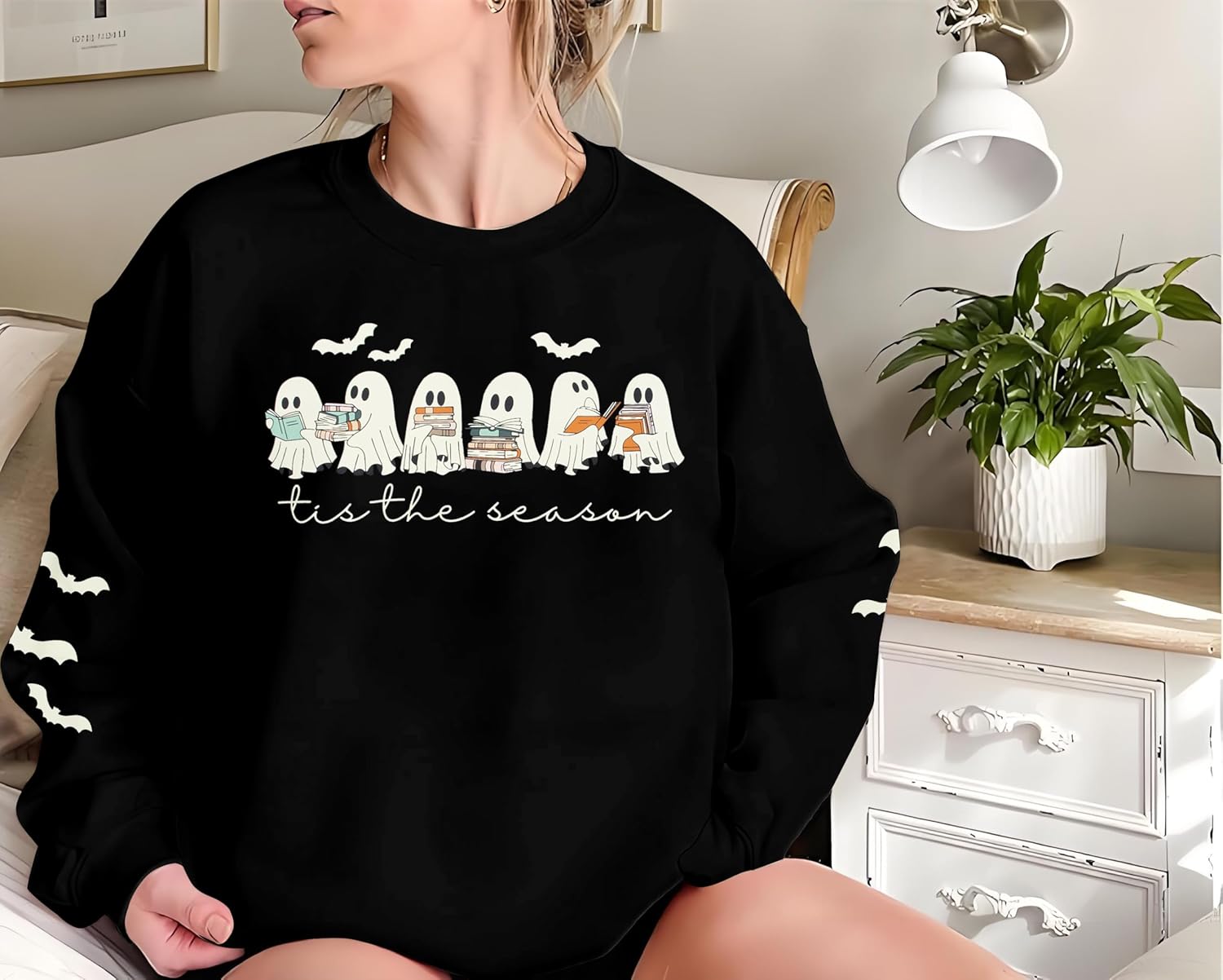 UNIQUEONE Halloween Sweatshirts for Women Ghost Reading Books Sweater Cute Spooky Bookish Shirt Fall Pullover Tops - Image 3