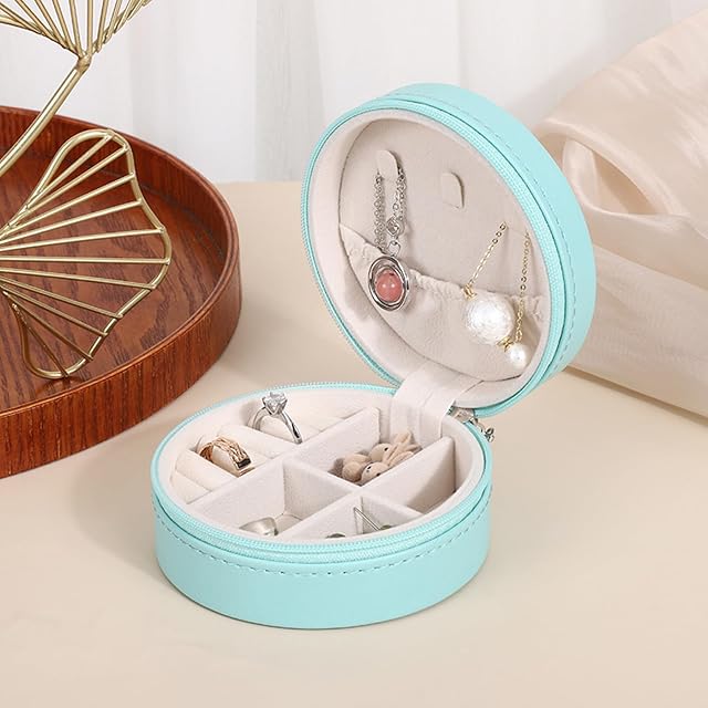 Travel Jewelry Case To Go Portable Jewelry Box Personalized Jewelry Boxes for Women Necklace Earrings Ring Box Travel