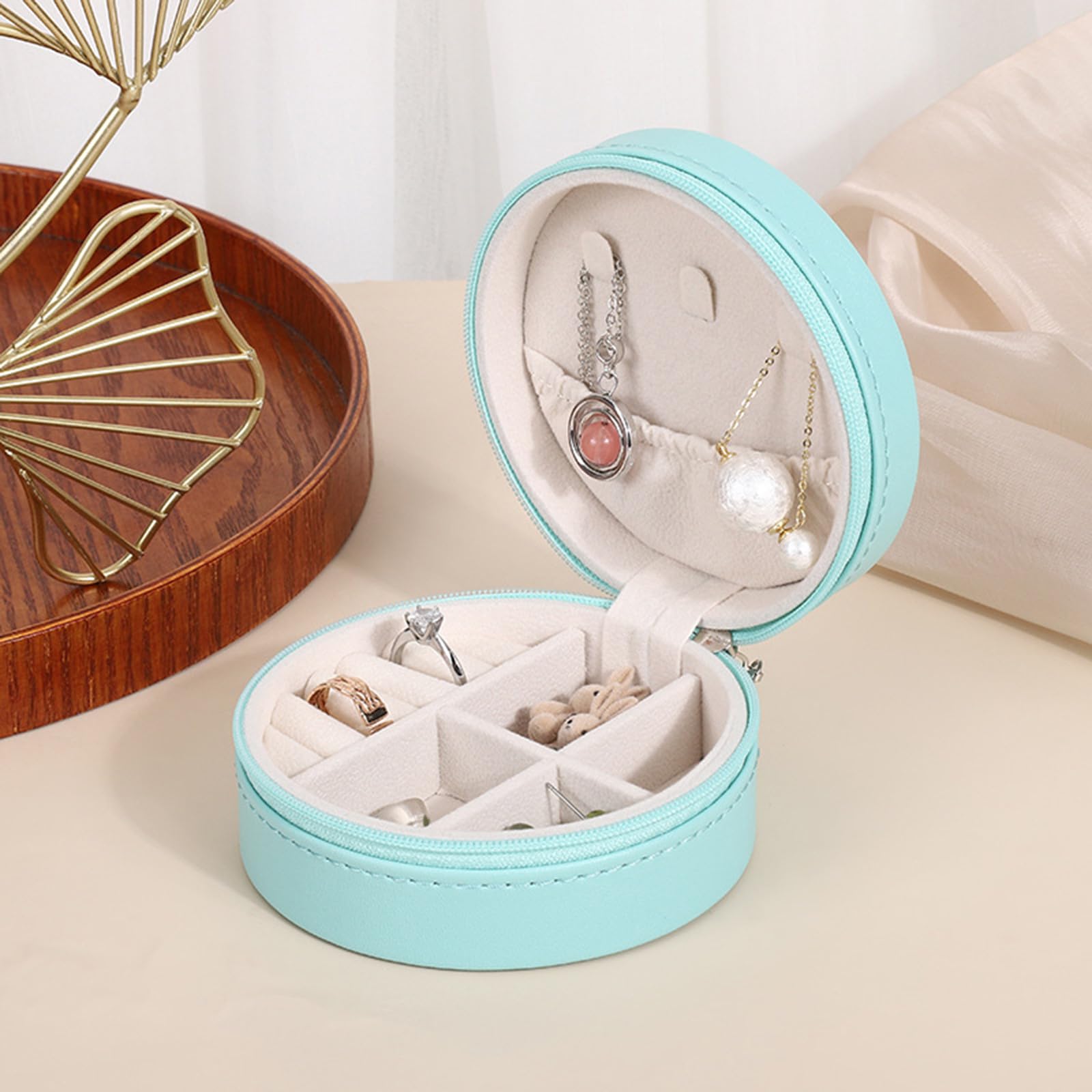 Travel Jewelry Case To Go Portable Jewelry Box Personalized Jewelry Boxes for Women Necklace Earrings Ring Box Travel