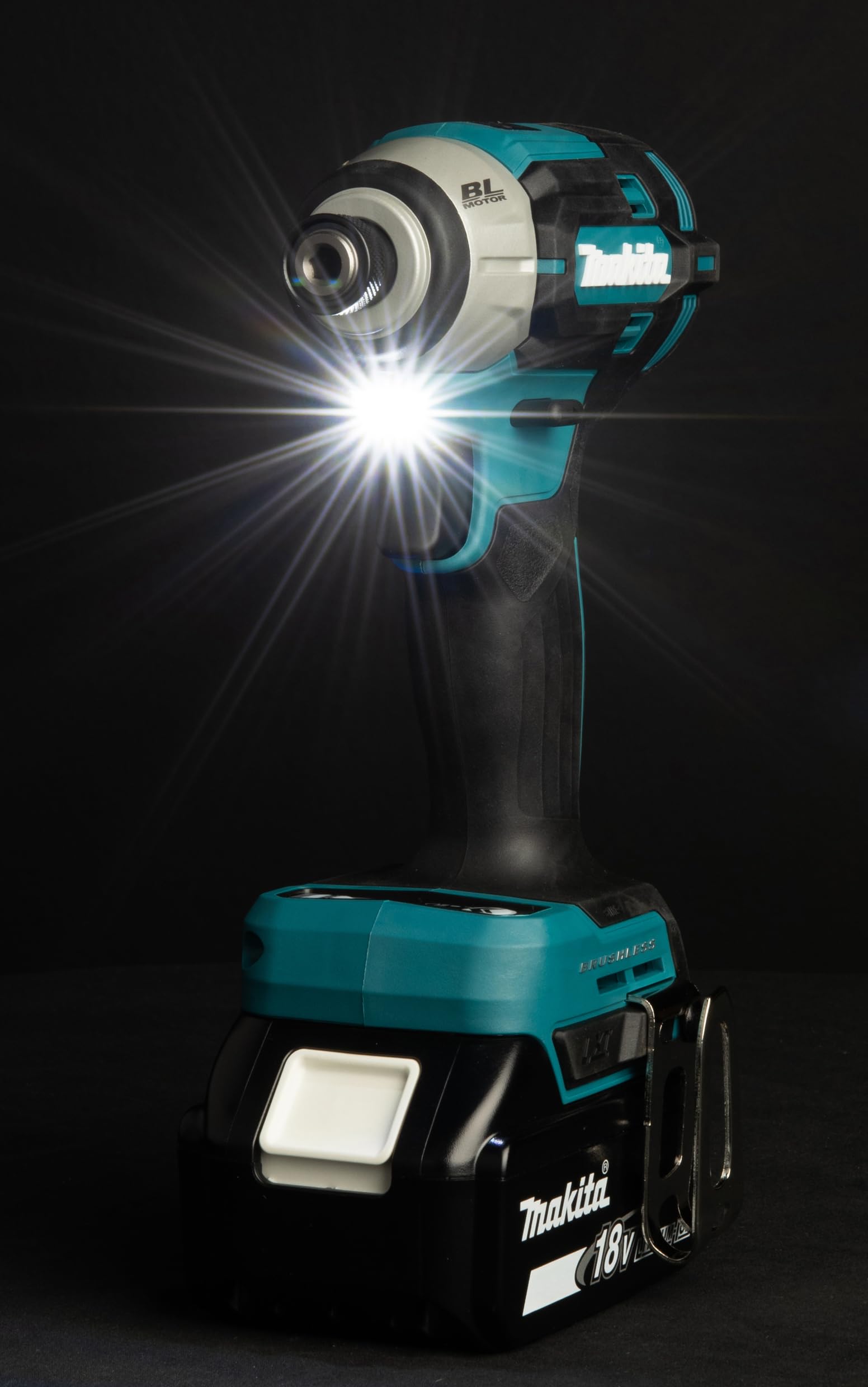 Makita Avvitatore a percussione a batteria DTD201Z, 18 V (senza batteria, senza caricatore)