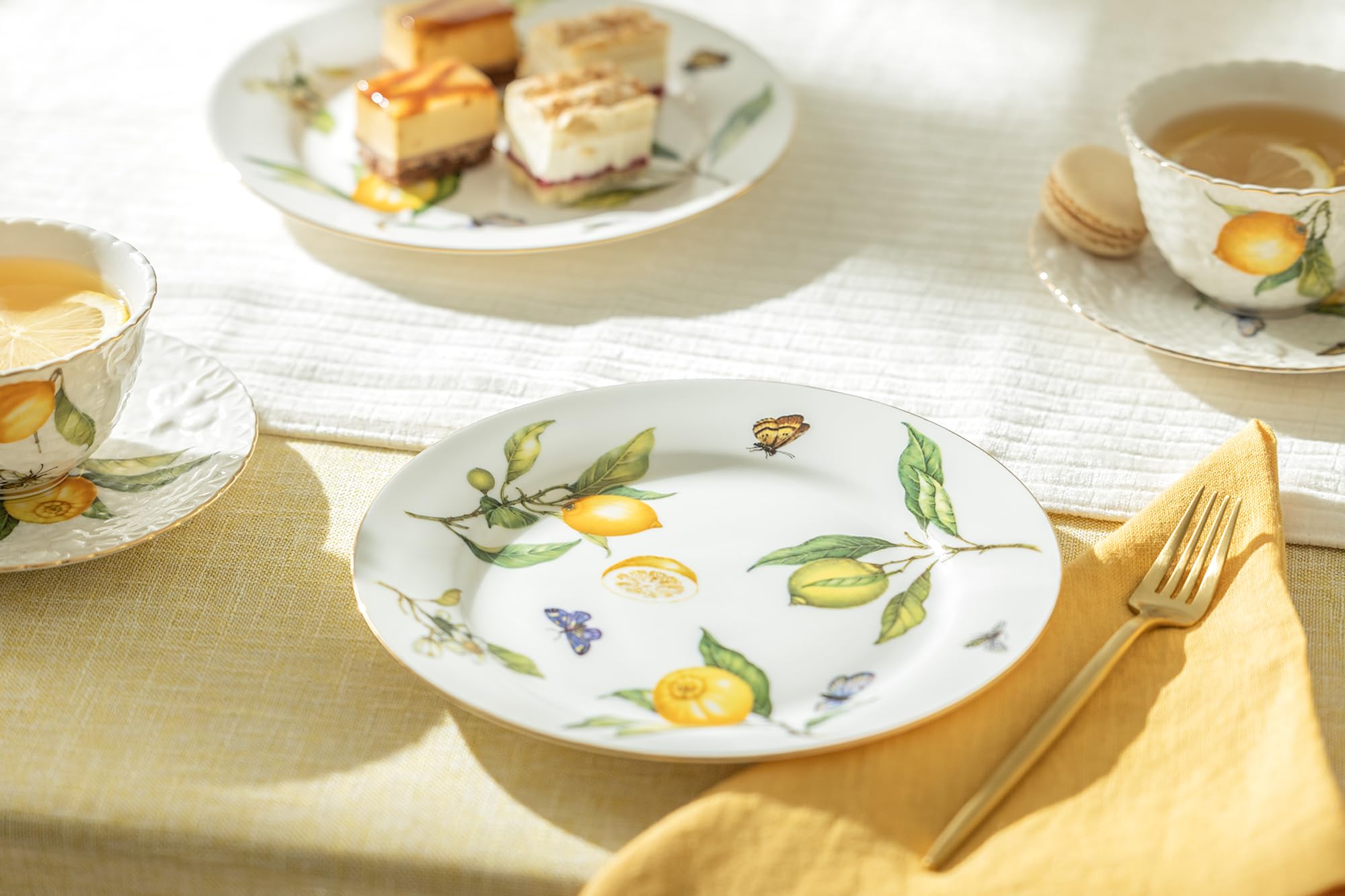 Gracie China by Coastline Imports Gracie China Lemons Butterfly Bee Garden 20 cm zestaw 4 porcelanowych talerzy deserowych/sałatkowych, żółty