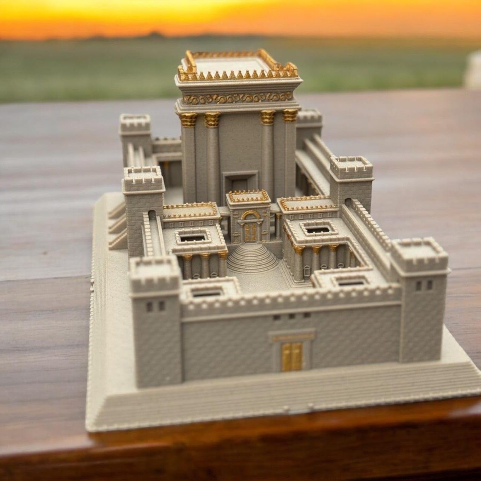 Jerusalem The Second Temple Model Golden The Beit HaMikdash Jewish Holy Temple (9.75 x 5.5 x 4.5 in)