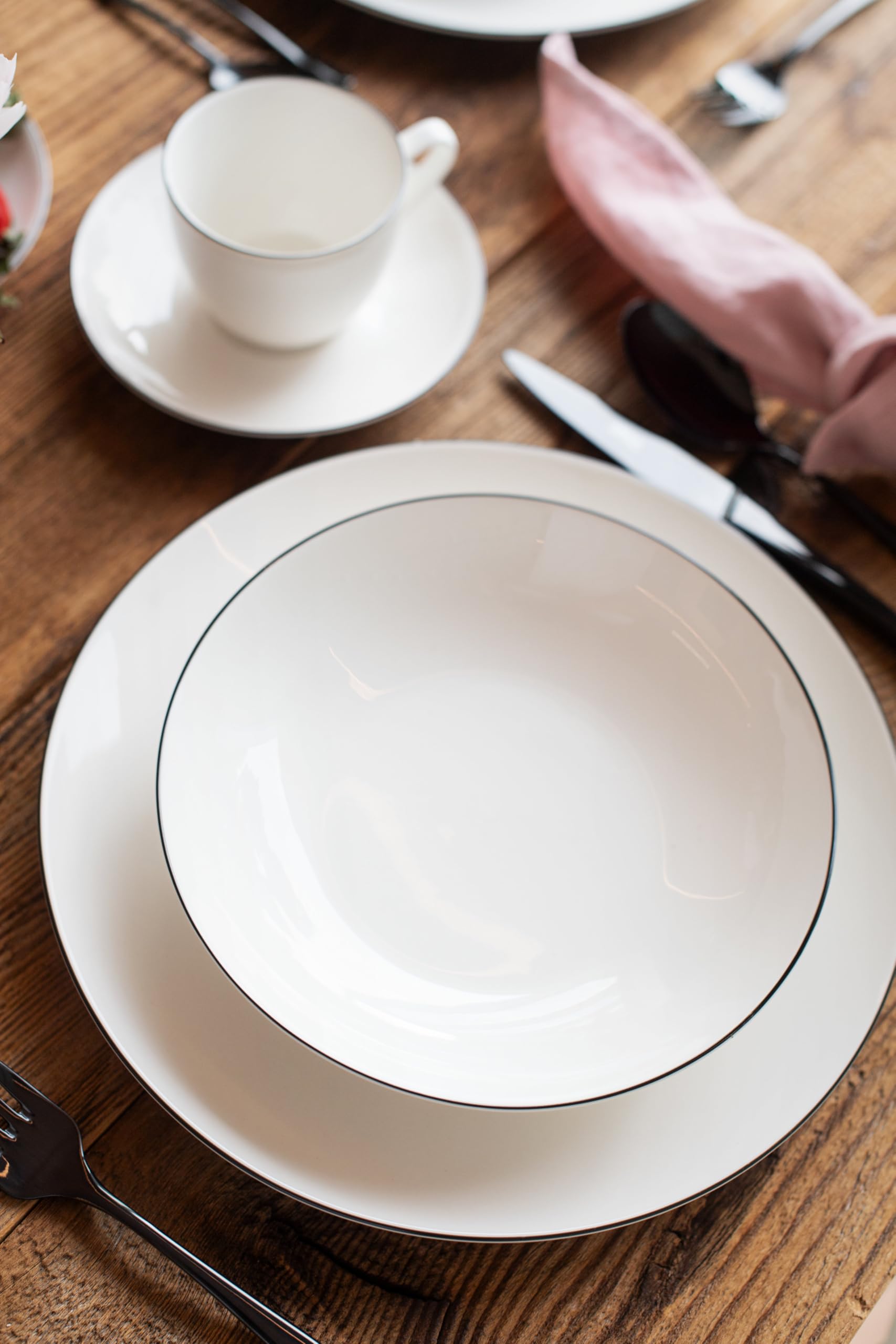 MÄSER Seria Felise, elegancki serwis obiadowy, zastawa stołowa dla 6 osób, elegancka, ponadczasowa, z czarną krawędzią, porcelana, biała