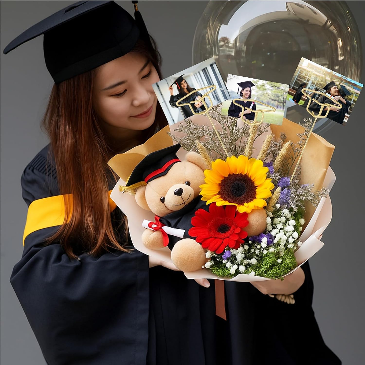 Rtteri 12 Pcs 2026 Grad Cap Graduation Picture Holder 12'' Gold Photo Holders Stick Floral Place Card Holder Metal Wire Floral Picks Picture Bouquet Kit for Flower Arrangement Class of 2026 Grad Party