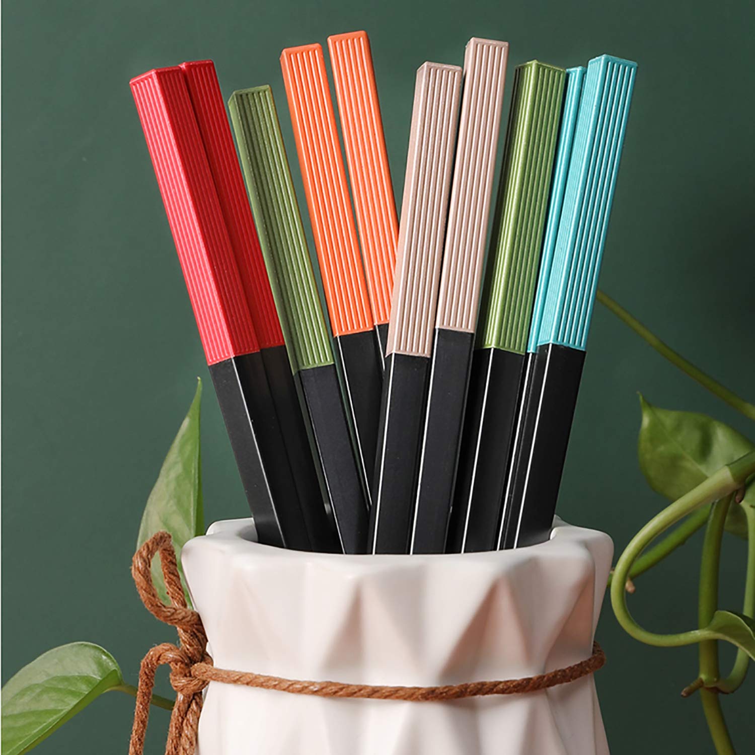 10 Paar mehrfarbige Essstäbchen-Set aus Fiberglaslegierung, wiederverwendbare rutschfeste quadratische japanische chinesische Essstäbchen für Sushi-Nudeln Reis hitzebeständig grün-24 cm (Farbe 24 cm