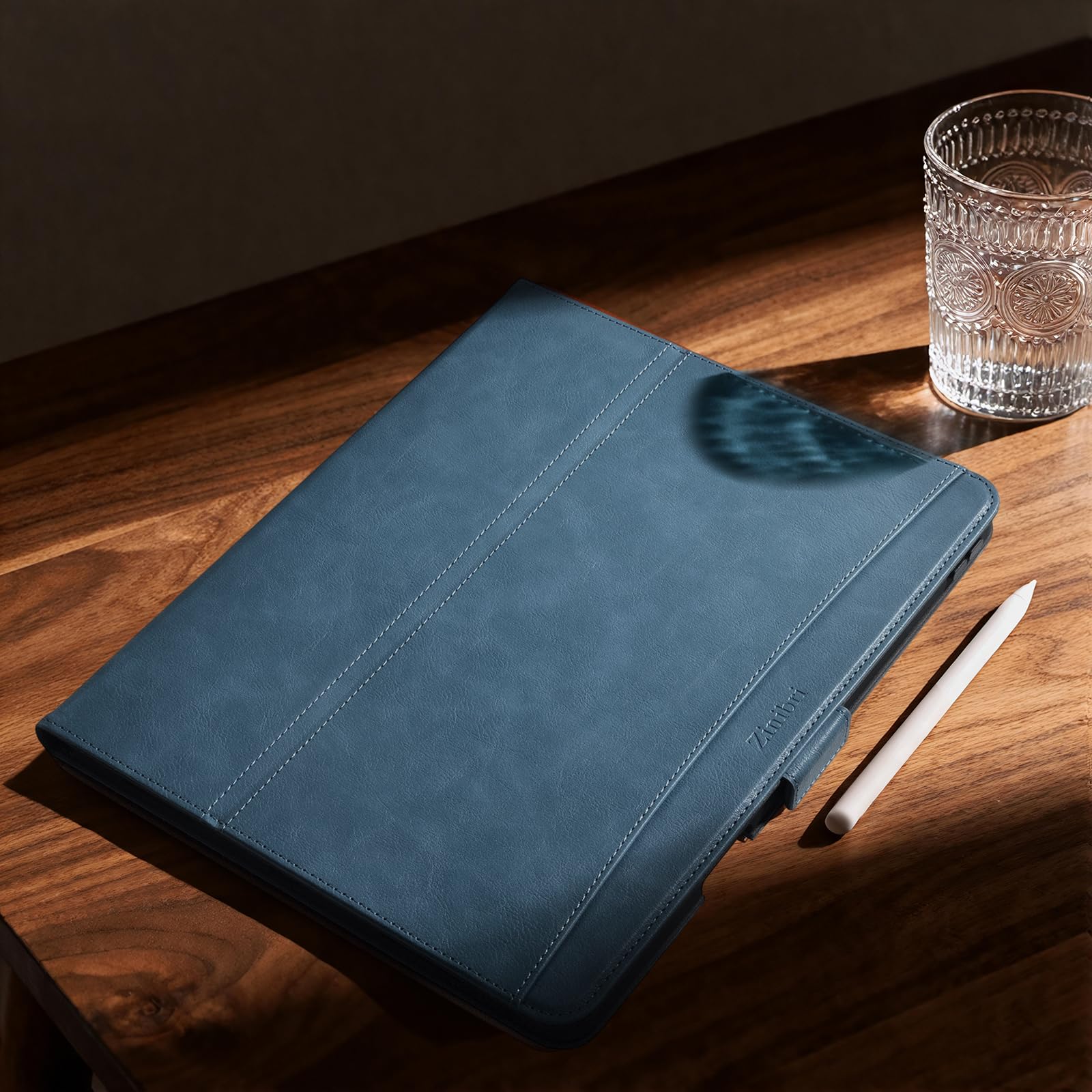 Custodia Cover per iPad Air 13 Pollici M4/M3/M2 (2026/2025/2024) con Portapenna & Cinghie & Tasca,Multi Angolo Supporto,Chiusura Magnetica,Pelle PU,Auto Sveglia/Sonno,Azzurro Chiaro