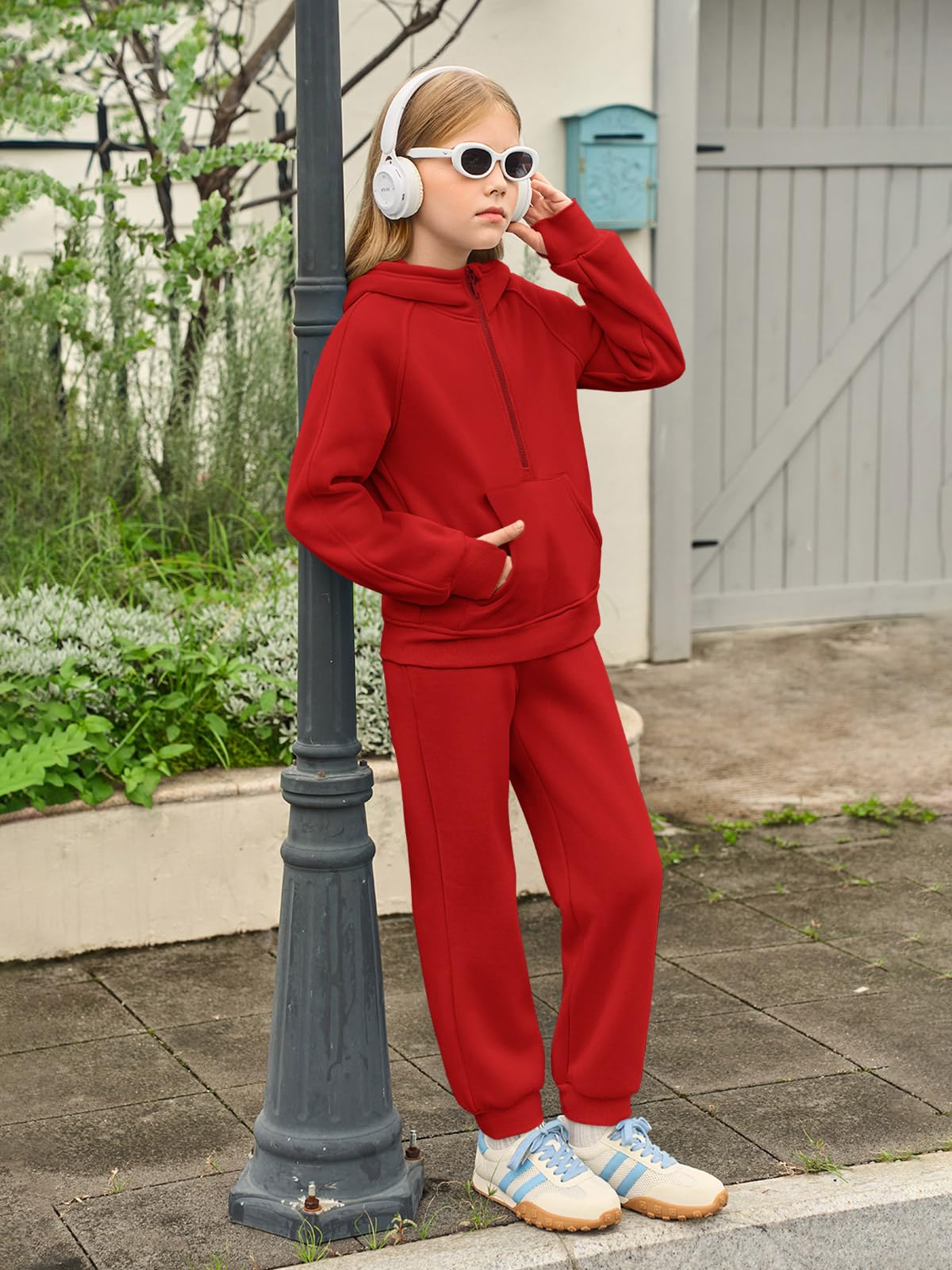 Tuta da bambina in pile con mezza zip, felpa e pantaloni della tuta con tasche
