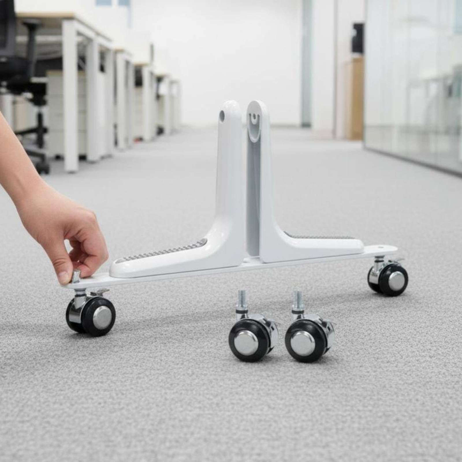 Staffa di Supporto con Base Piatta in Metallo Stabile per Ufficio, Scrivania, Aree Condivise, Argento, Supporto Per Schermo Argento Con Rotelle Frenanti In Plastica