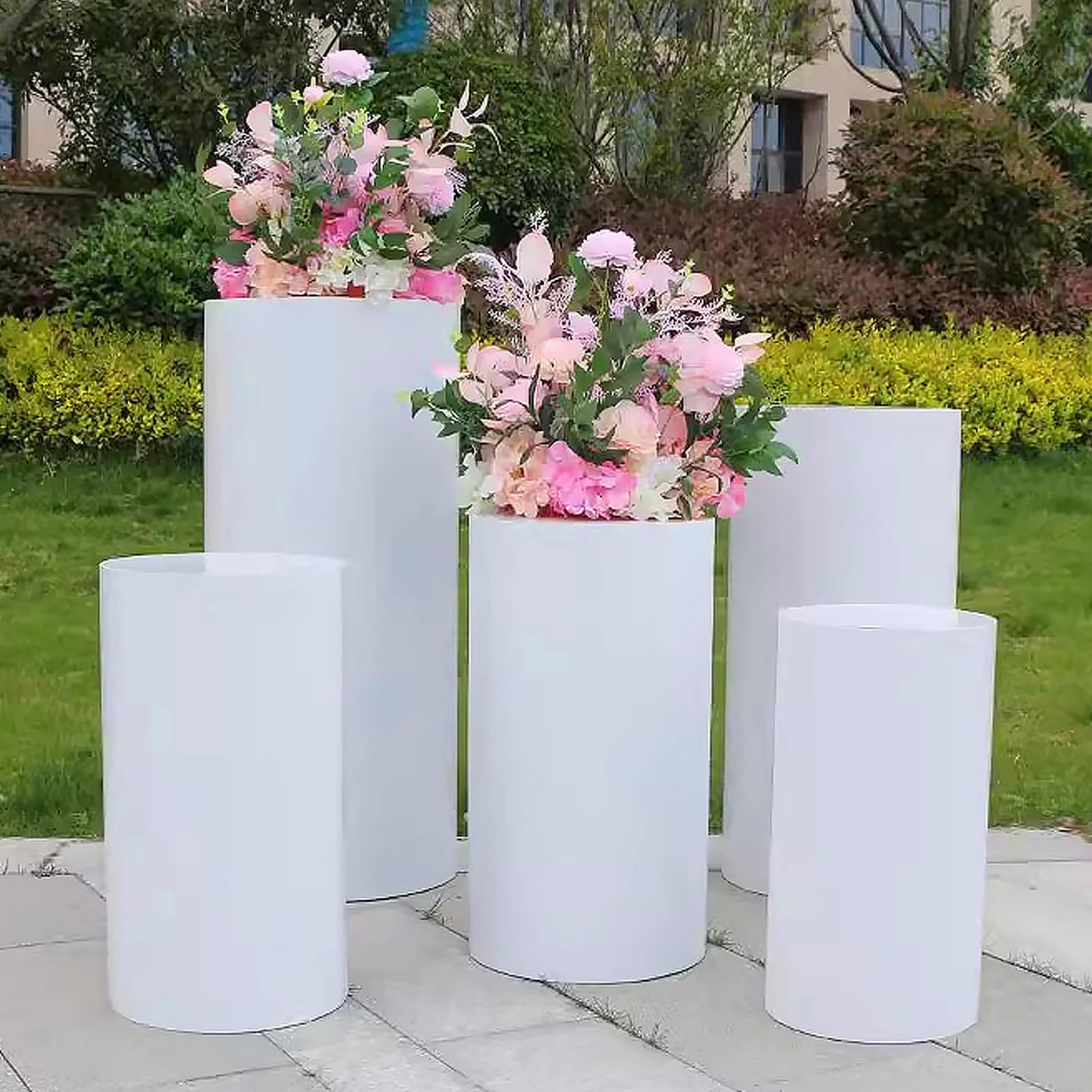 Supports cylindriques en métal pour réussir vos décors de buffet