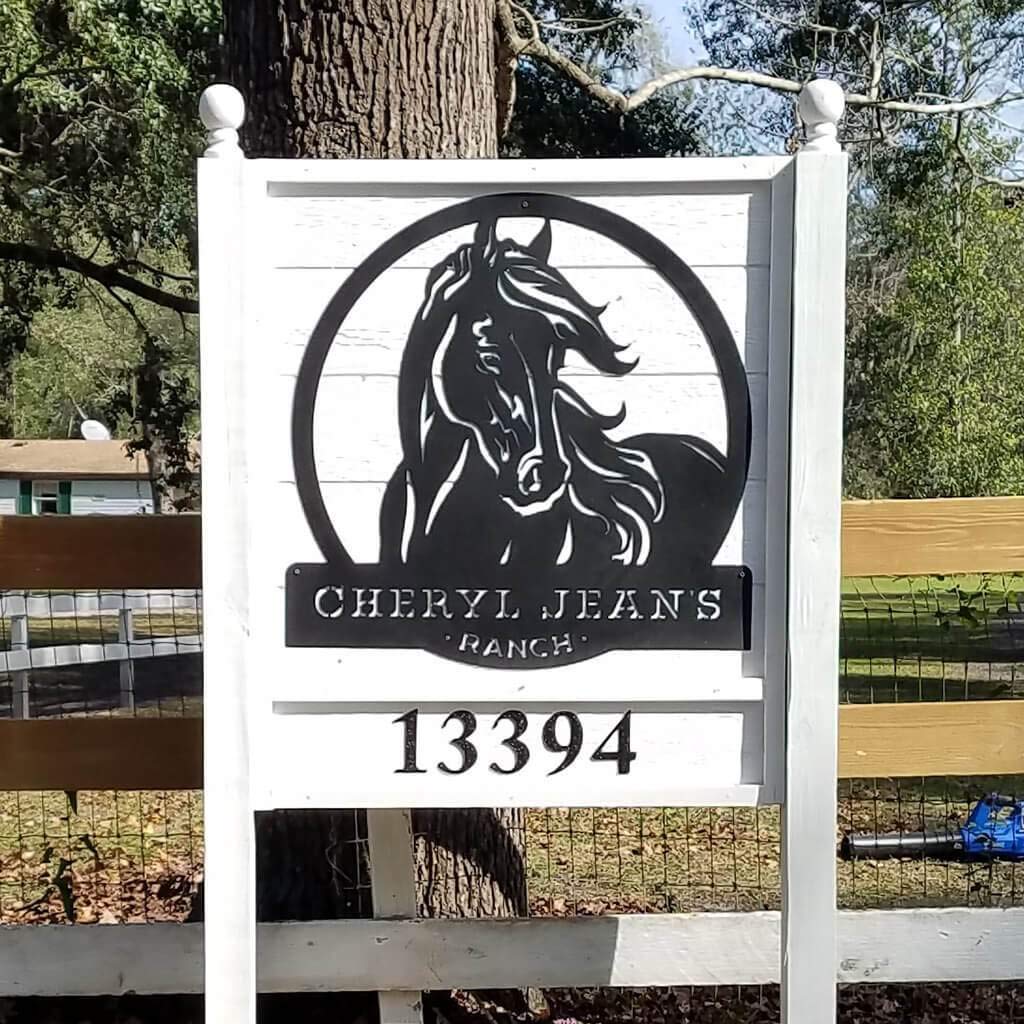 RealSteel Personalized Horse Ranch Metal Sign – Custom Farmhouse Western Wall Art, Rustic Horse Barn & Stable Name Sign, Indoor Outdoor Steel Décor, Unique Gift for Horse Lovers, Ranch & Farm Homes