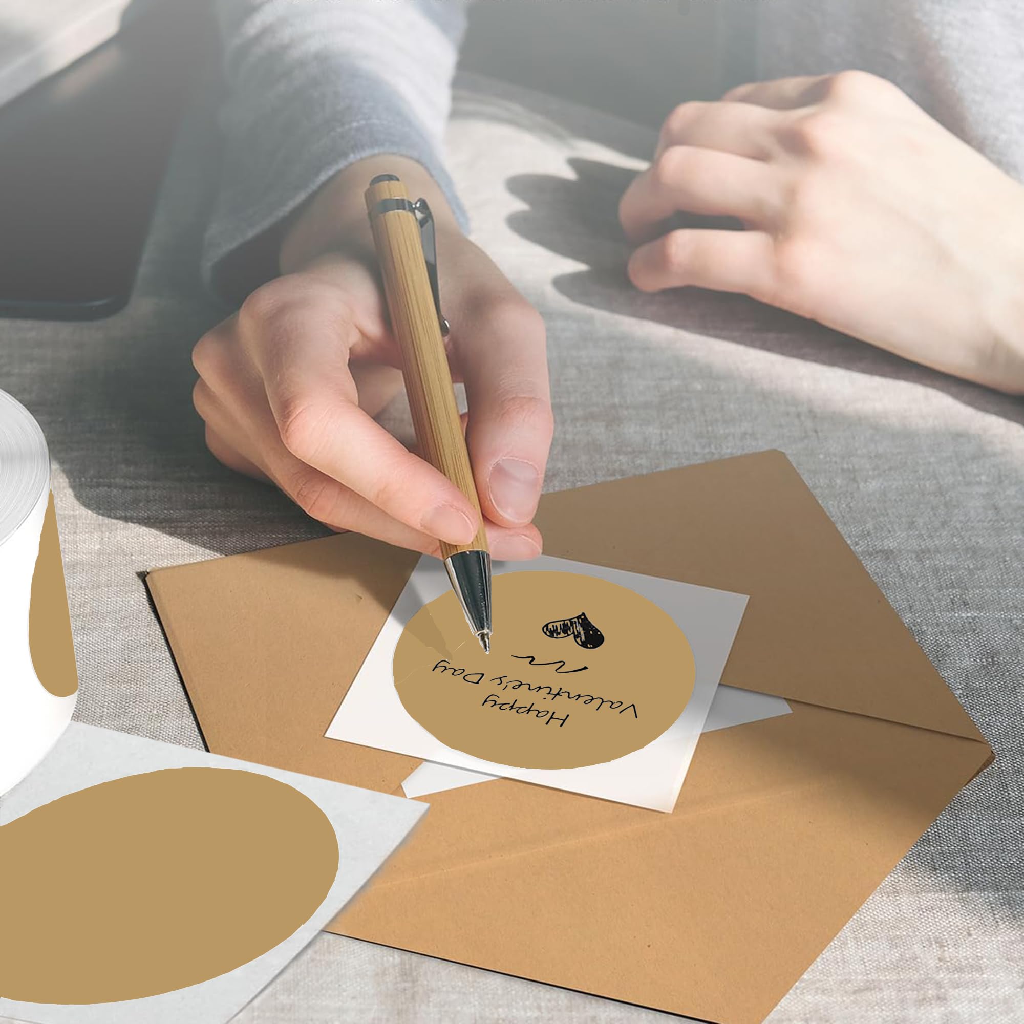 Etiquetas adhesivas térmicas circulares marrones de 5 cm, etiquetas autoadhesivas redondas de inventario, rollo de calcomanías térmicas multiusos para uso comercial y doméstico, 600 etiquetas/rollo