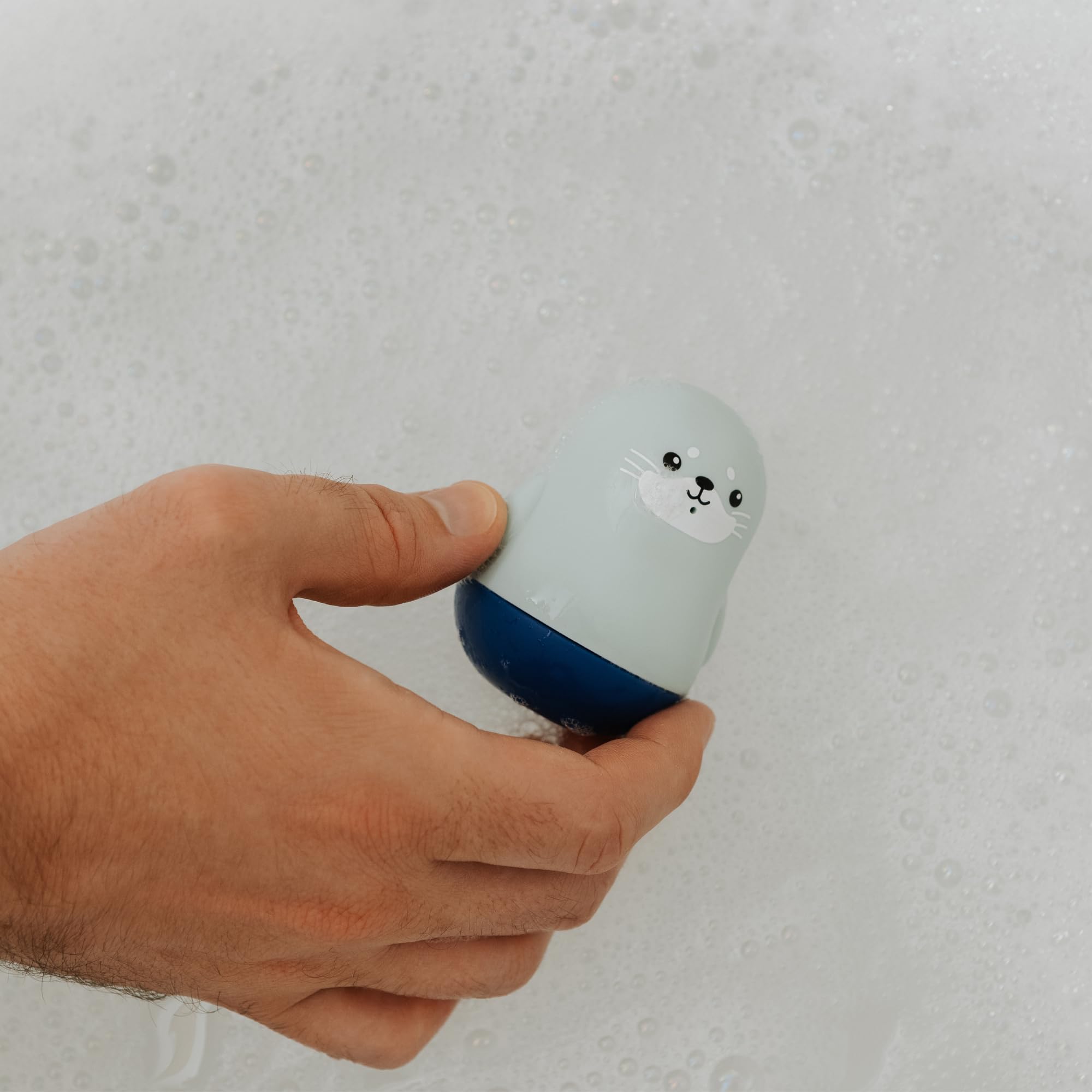 Nuby Kit de Soins pour le Bain de Bébé avec 8 Accessoires Essentiels | Sac de Voyage | Doublure Imperméable | Idéal pour les Voyages ou à la Maison