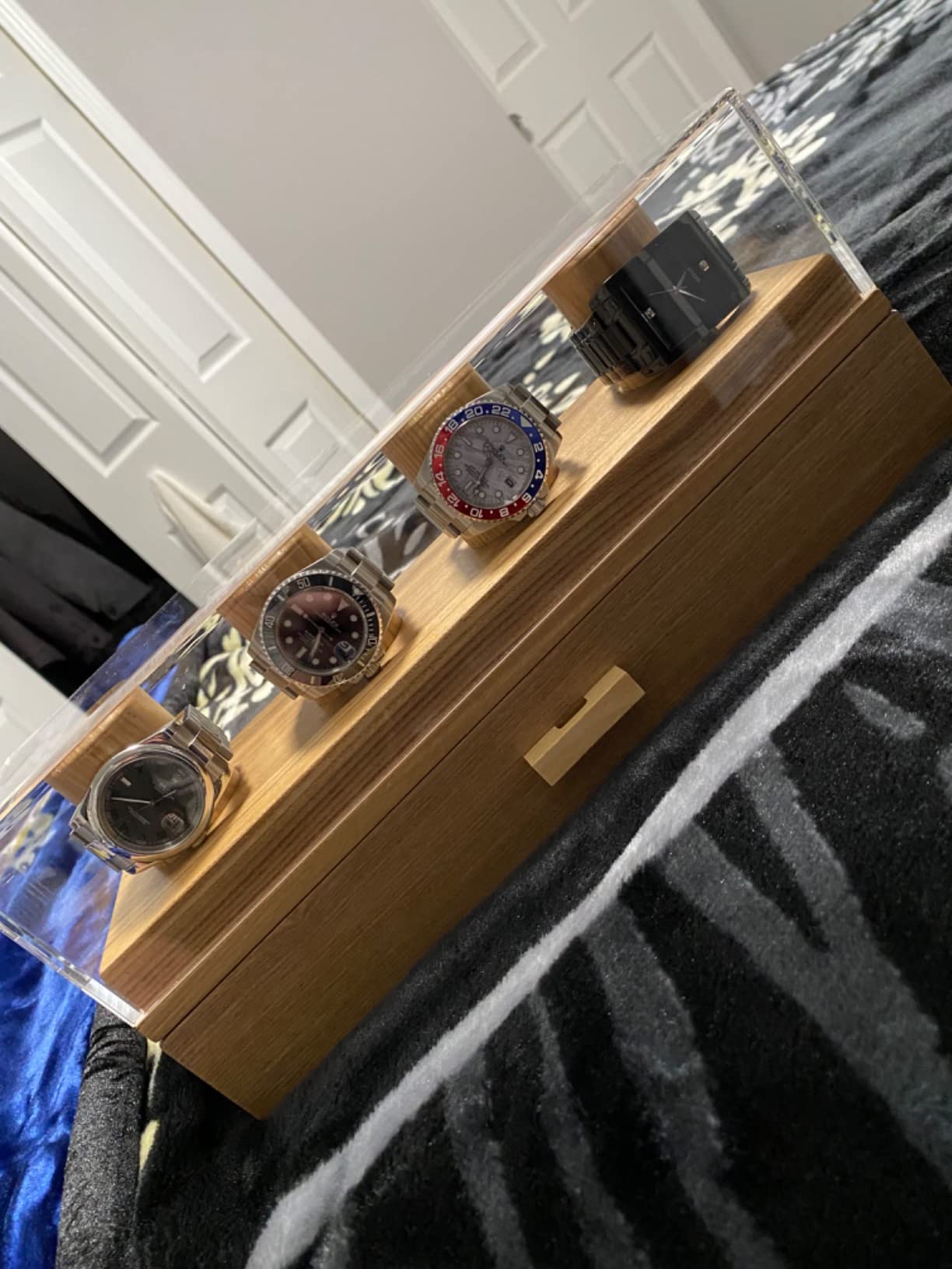 14/mo Finance Watch Display Case Watch Holder Mens Watch Case