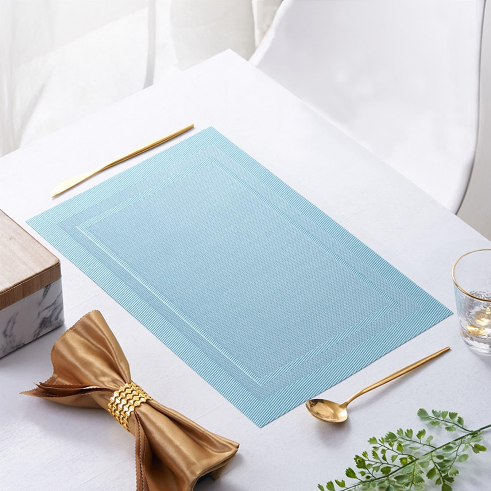Set de table tressé textilène KnSam bleu 30x45 pour repas de mariage et dîners d'été en terrasse