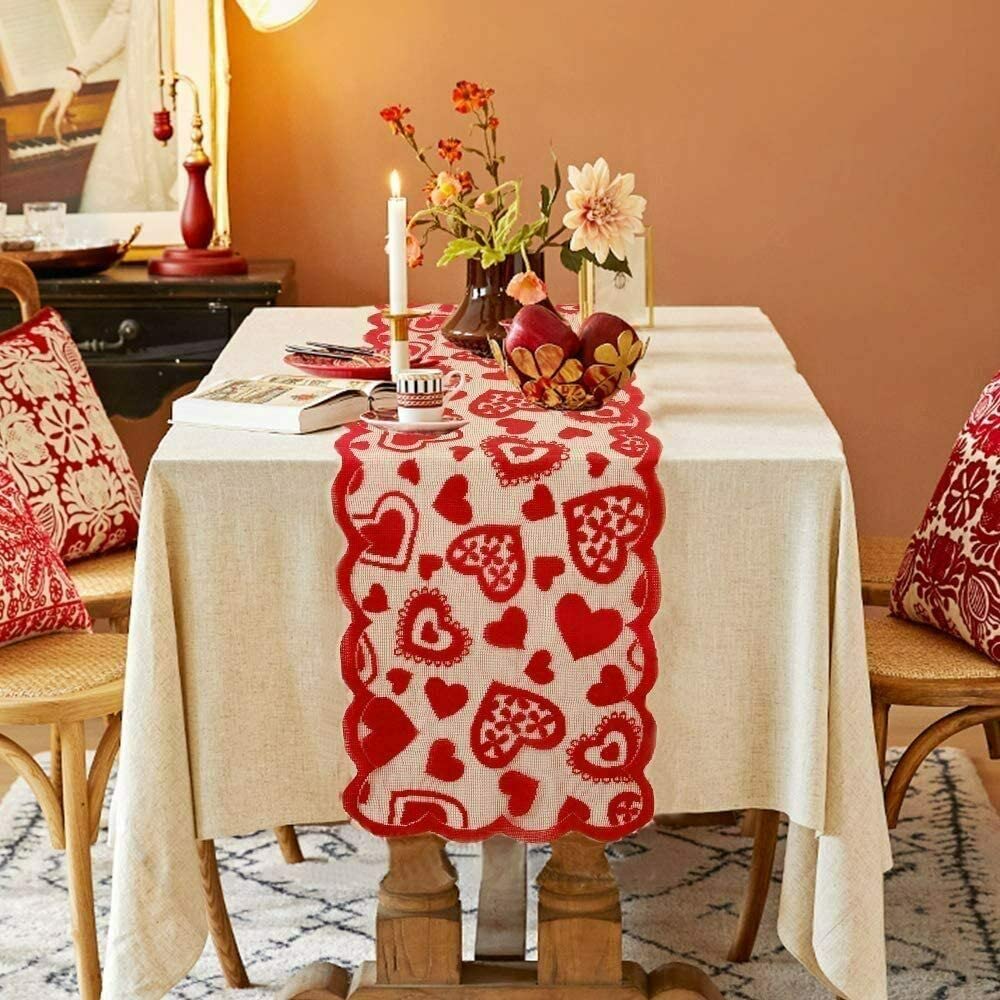 Valentinstag-Tischläufer Mit Englischer Bulldogge & Herzen – 33x183 Cm, Für Küche, Esstisch, Partys & Deko