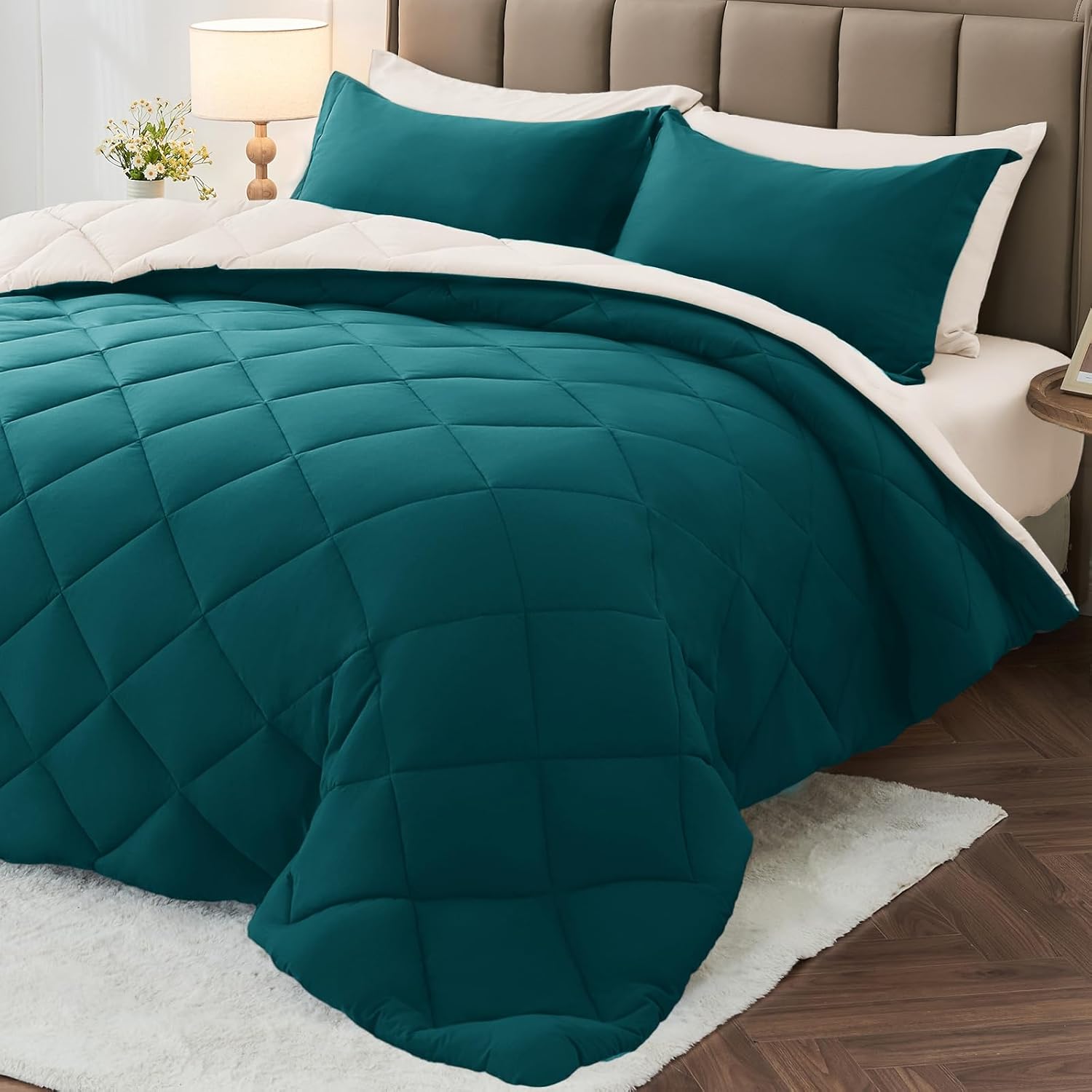 MUXHOMO 7 Pieces Queen Comforter Set, Reversible Bed in a Bag Queen Size, All Season Bedding Set with Comforter, Flat Sheet, Fitted Sheet, Pillowcases & Shams, Peacock Blue & Ivory