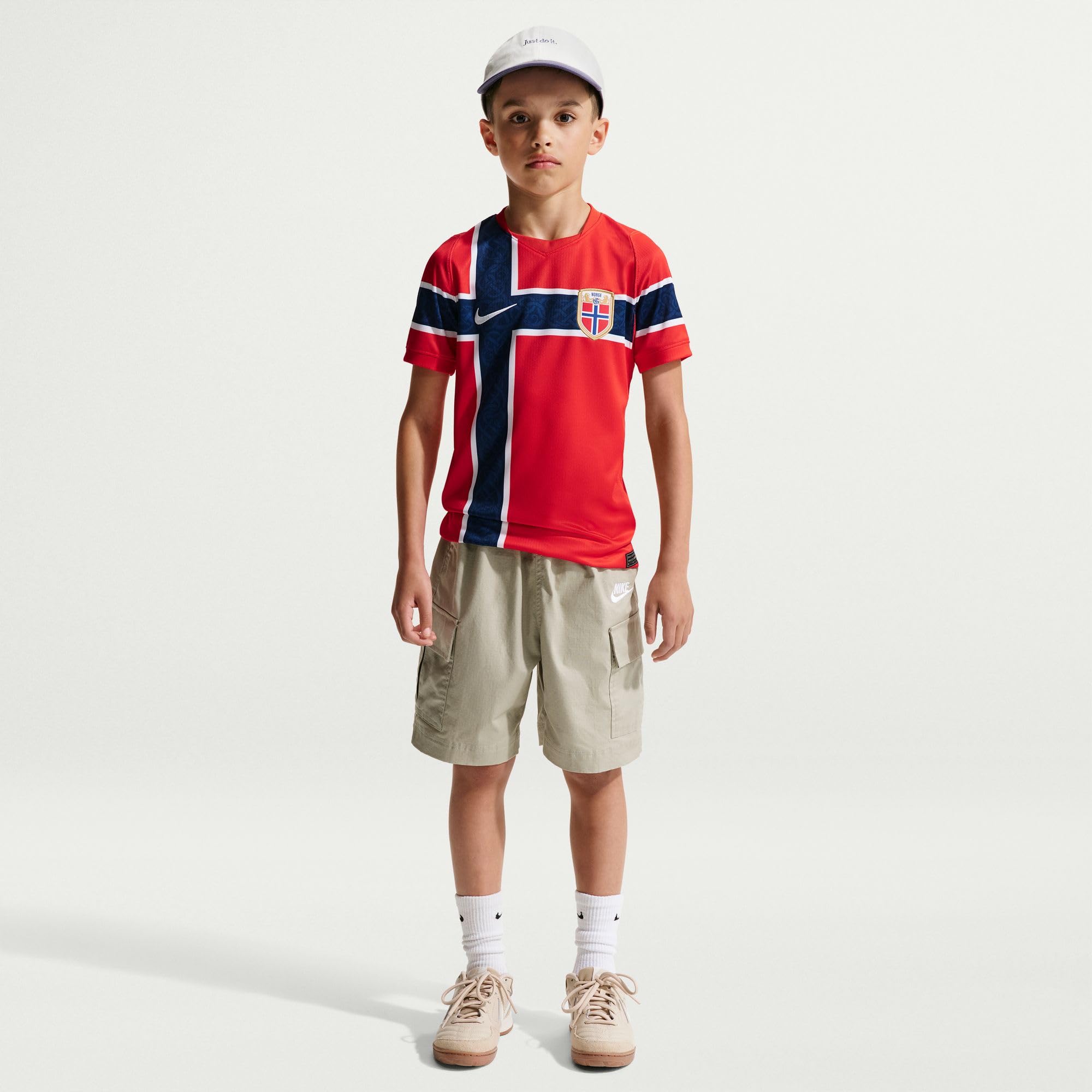 Norwegen 2026 Heimspiel Replika-Fußballtrikot mit Nike Dri-FIT-Technologie (ältere Kinder), IB5150