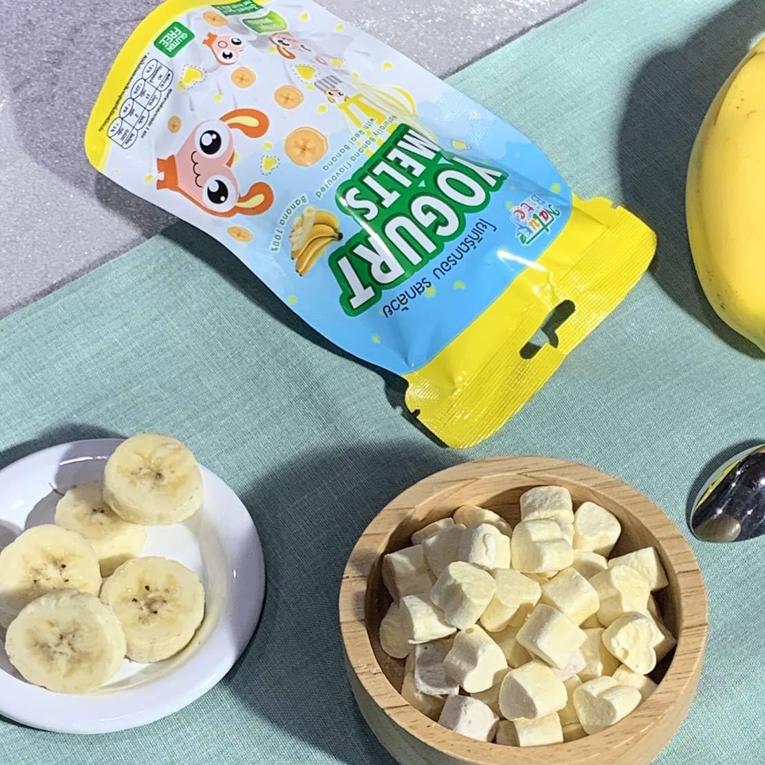 Nat Bit Yogurt Melts – Crunchy Freeze-Dried Yogurt Snack, Real Banana, Healthy Crispy Snack for Teens & Young Adults, Gluten-Free, No Preservatives – Banana Flavors (0.7 oz Pack,12 Count)