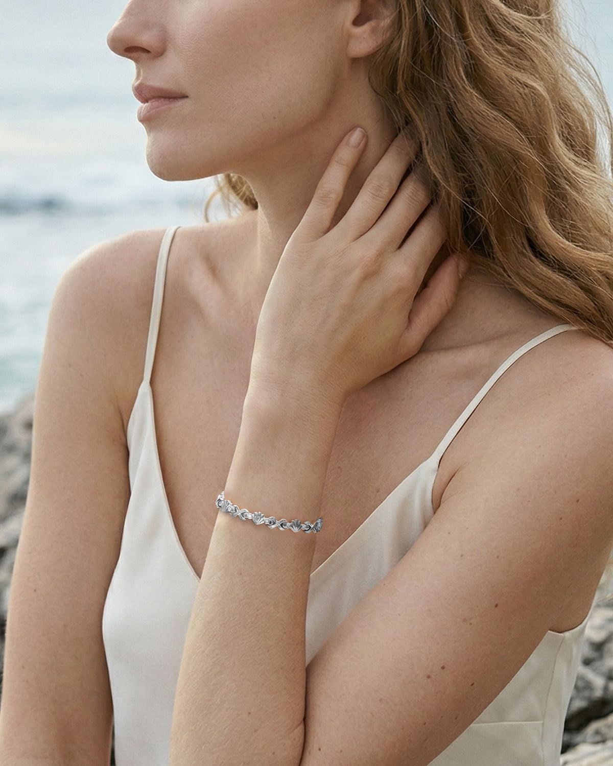 RainSo Bracelet magnétique pour femme - En acier inoxydable argenté - Motif coquillage incrusté de diamants - Aimant puissant de 3800 Gauss - Taille réglable - Boîte cadeau