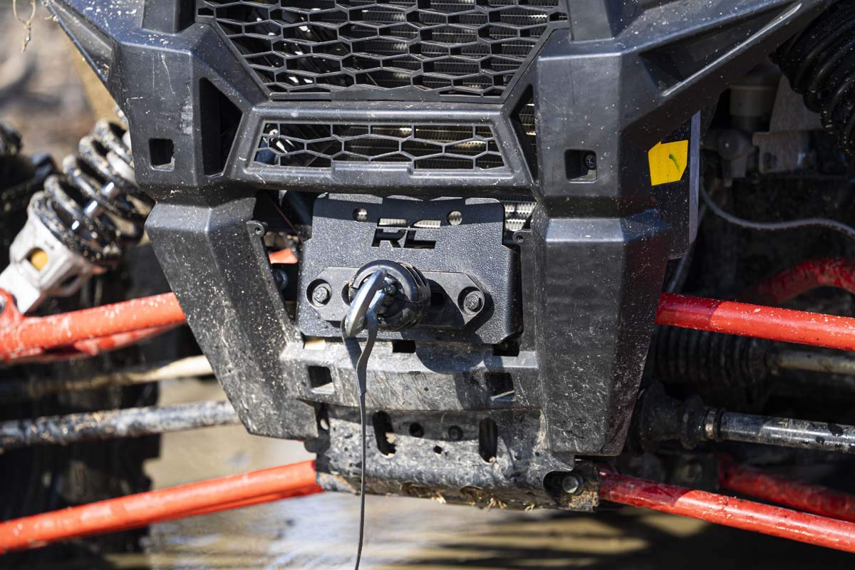 Rough Country Placa de montaje de cabrestante Polaris RZR 1000 1000XP negro 93042