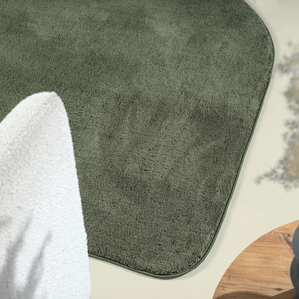 the carpet Relax Shape – Tapis en Fausse Fourrure, Moelleux, avec Dessous antidérapant, Lavable, Super Doux, Vert, 160 x 220 cm