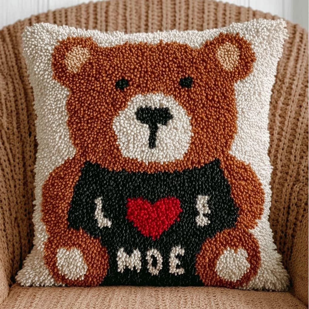WallustrioaW Latch Hook Cushion Kits for Adults,Heart-Shaped Bear