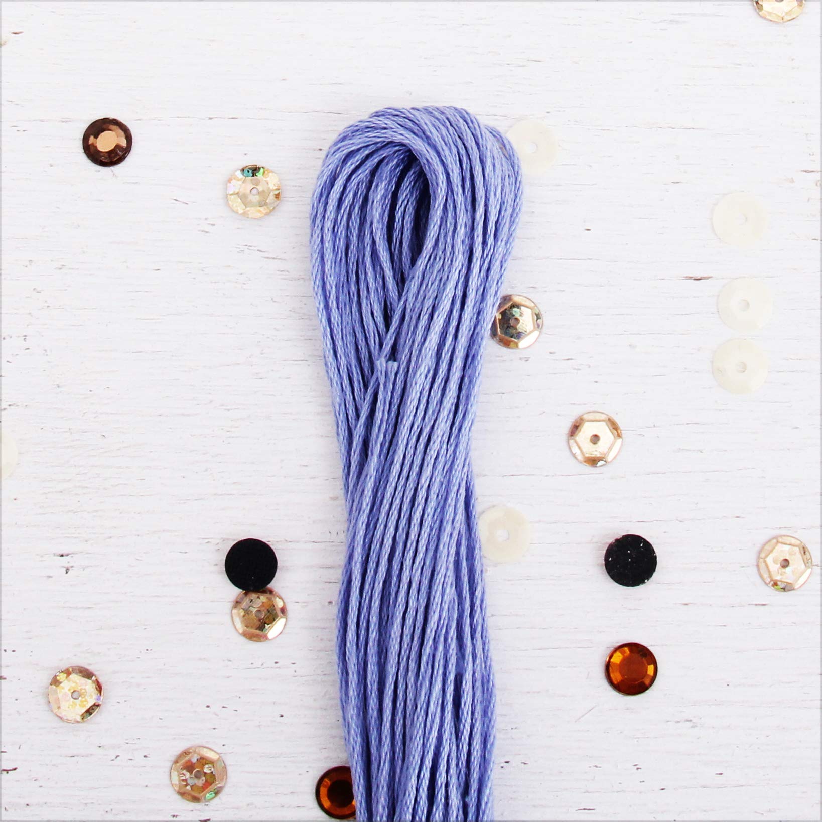 Threadart - 12 madejas de hilo de algodón egipcio de fibra larga para bordar, azul claro, 6 hebras de hilo divisible de 8.75 yardas cada una para bordado a mano, pulseras de amistad, punto de cruz y