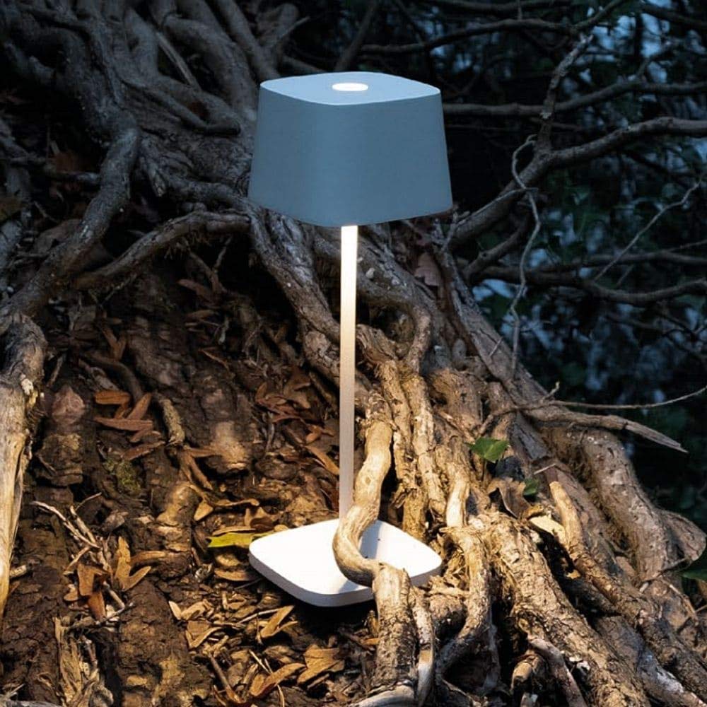 Zafferano, Lampada Ofelia, Lampada da Tavolo Ricaricabile e Senza Fili con Controllo Touch, Utilizzabile anche come Lampada da Esterni, Dimmer, 2700-3000 K, Altezza 29 cm, Colore Salvia